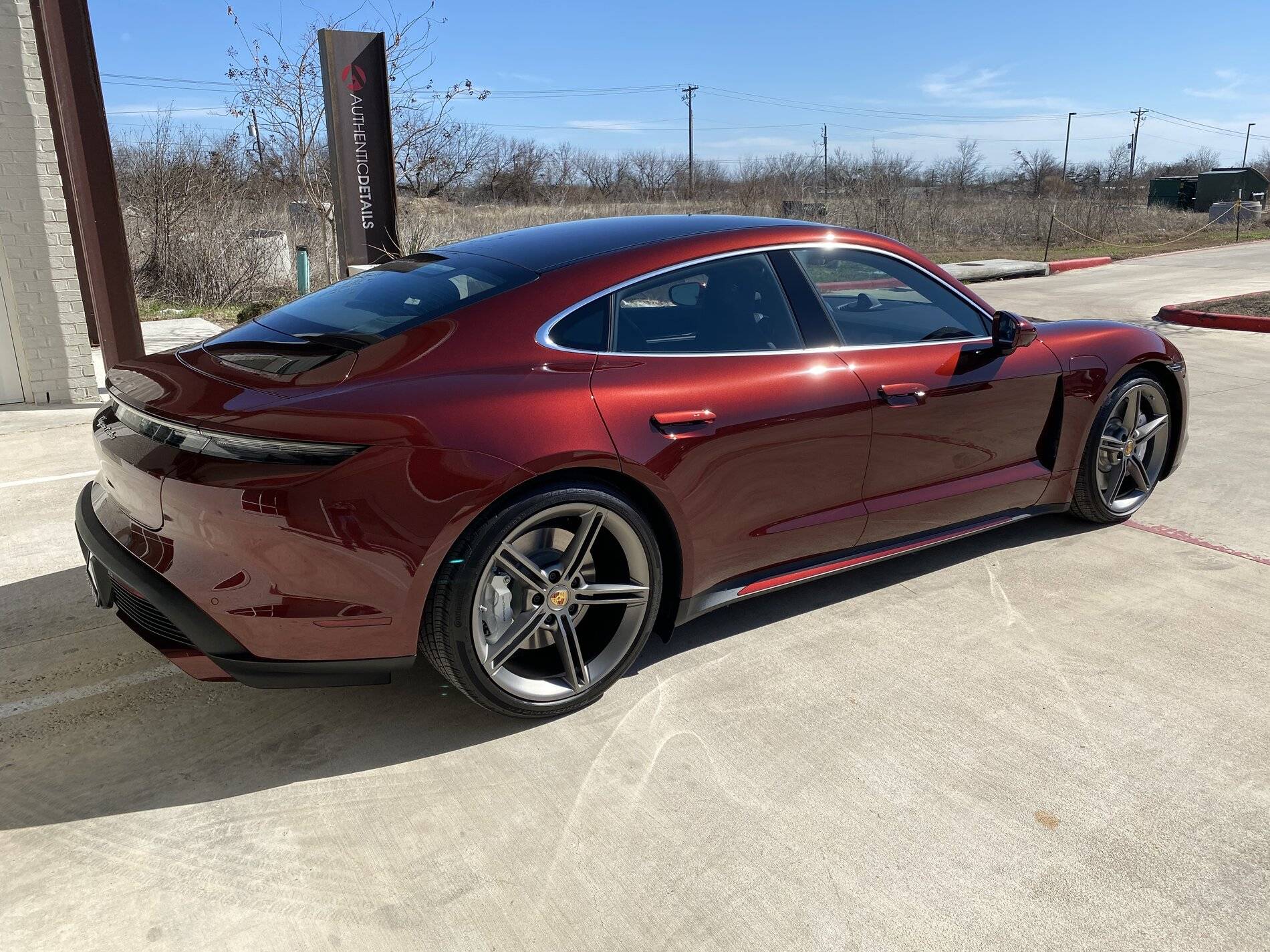 Porsche Taycan CHERRY METALLIC Taycan Club BD567642-864E-43CF-9B2F-712377136D71