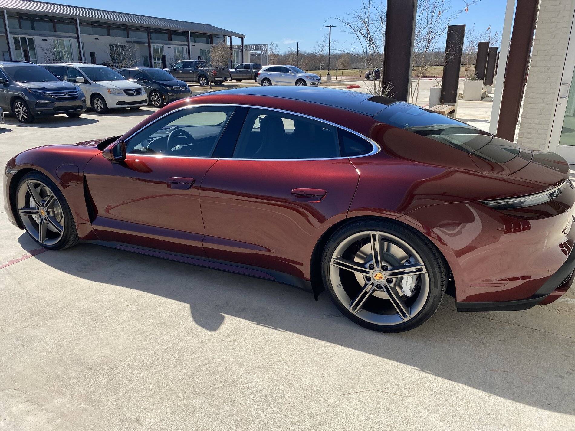 Porsche Taycan CHERRY METALLIC Taycan Club 2B2E73FA-0DEF-4154-87DD-3D7869379919