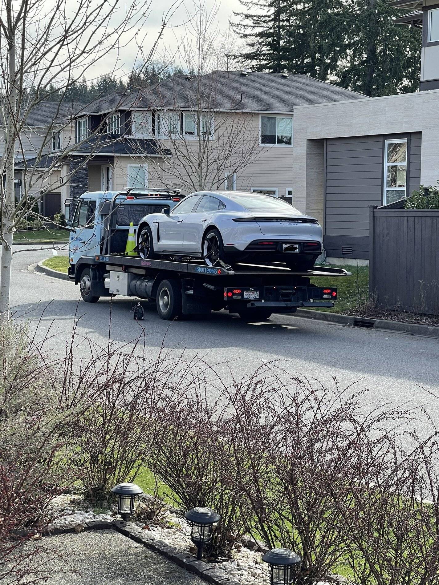Porsche Taycan 12V issue strikes another one 19BB4F59-E25E-4637-9F23-78C308172FD3