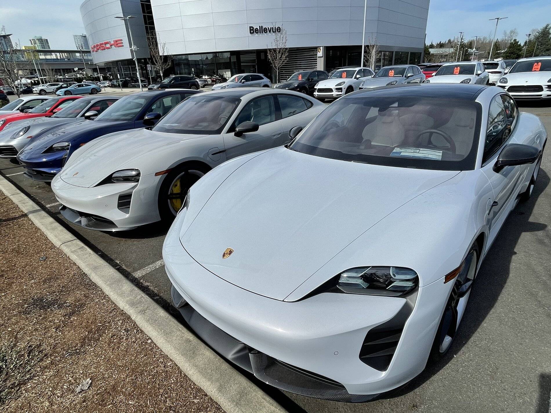 Porsche Taycan ICE GREY Taycan Club 7DAE9046-C9D0-4053-A03C-6A9FA6974C93