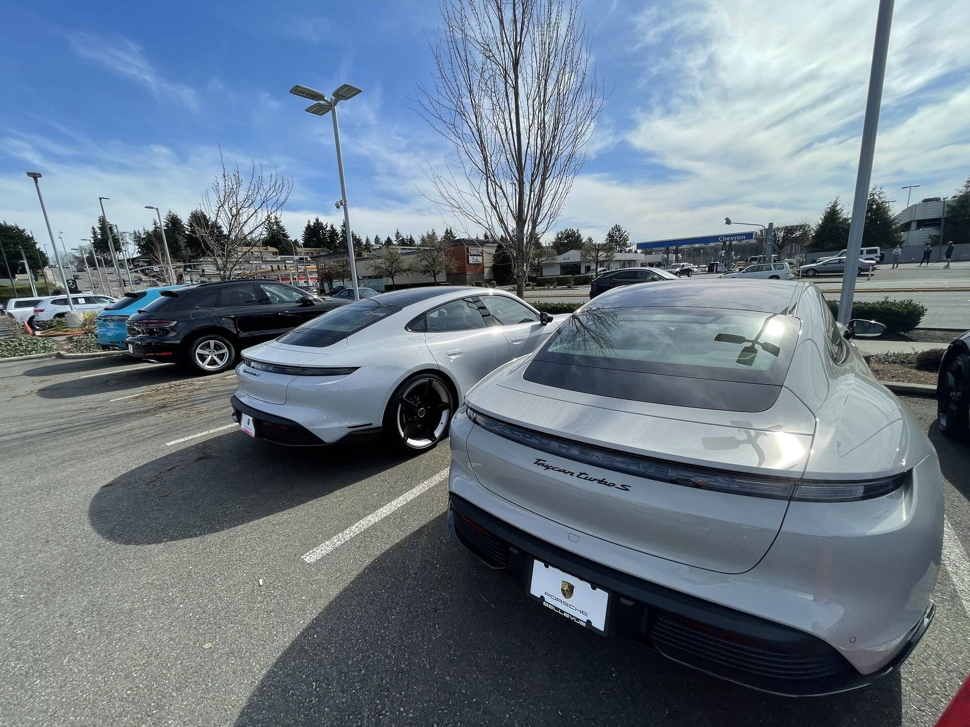 Porsche Taycan ICE GREY Taycan Club 7F024821-6F75-48F2-88CC-03F06A451CAE