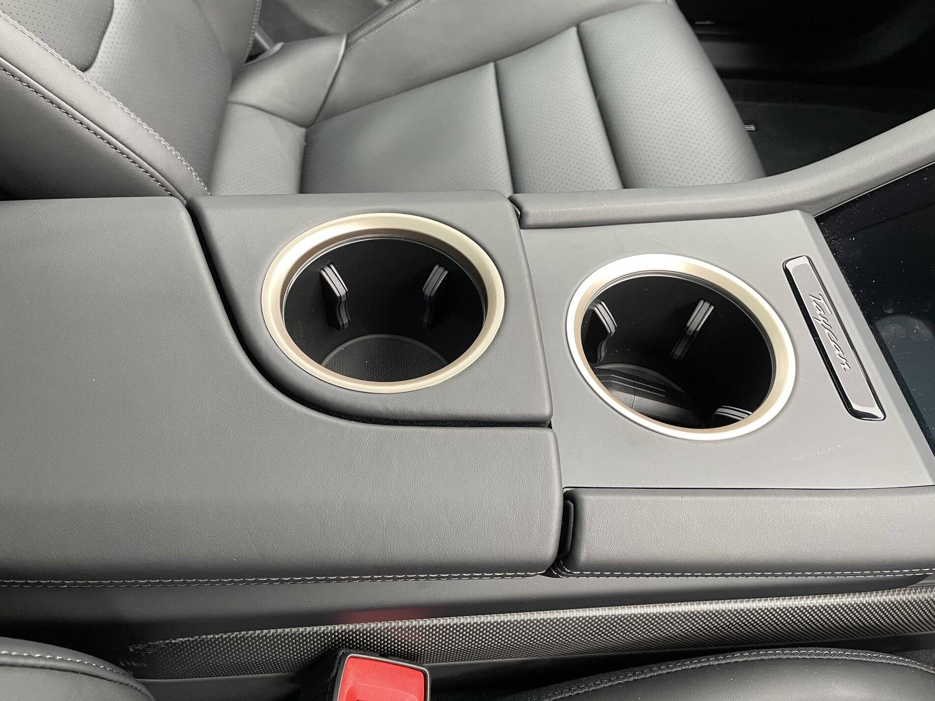 Porsche Taycan COFFEE BEIGE Taycan Club 7870CF83-CA92-4347-B755-AC22787A0D8D
