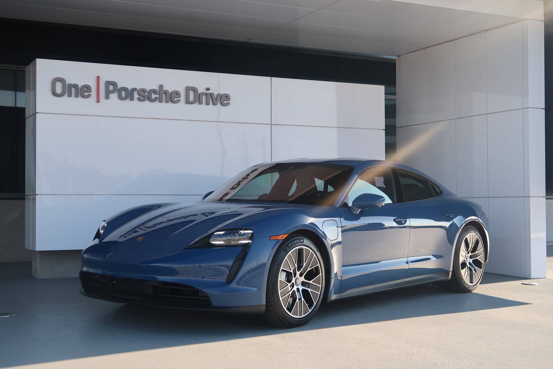 Porsche Taycan NEPTUNE BLUE Taycan Club IMG_4429.JPG