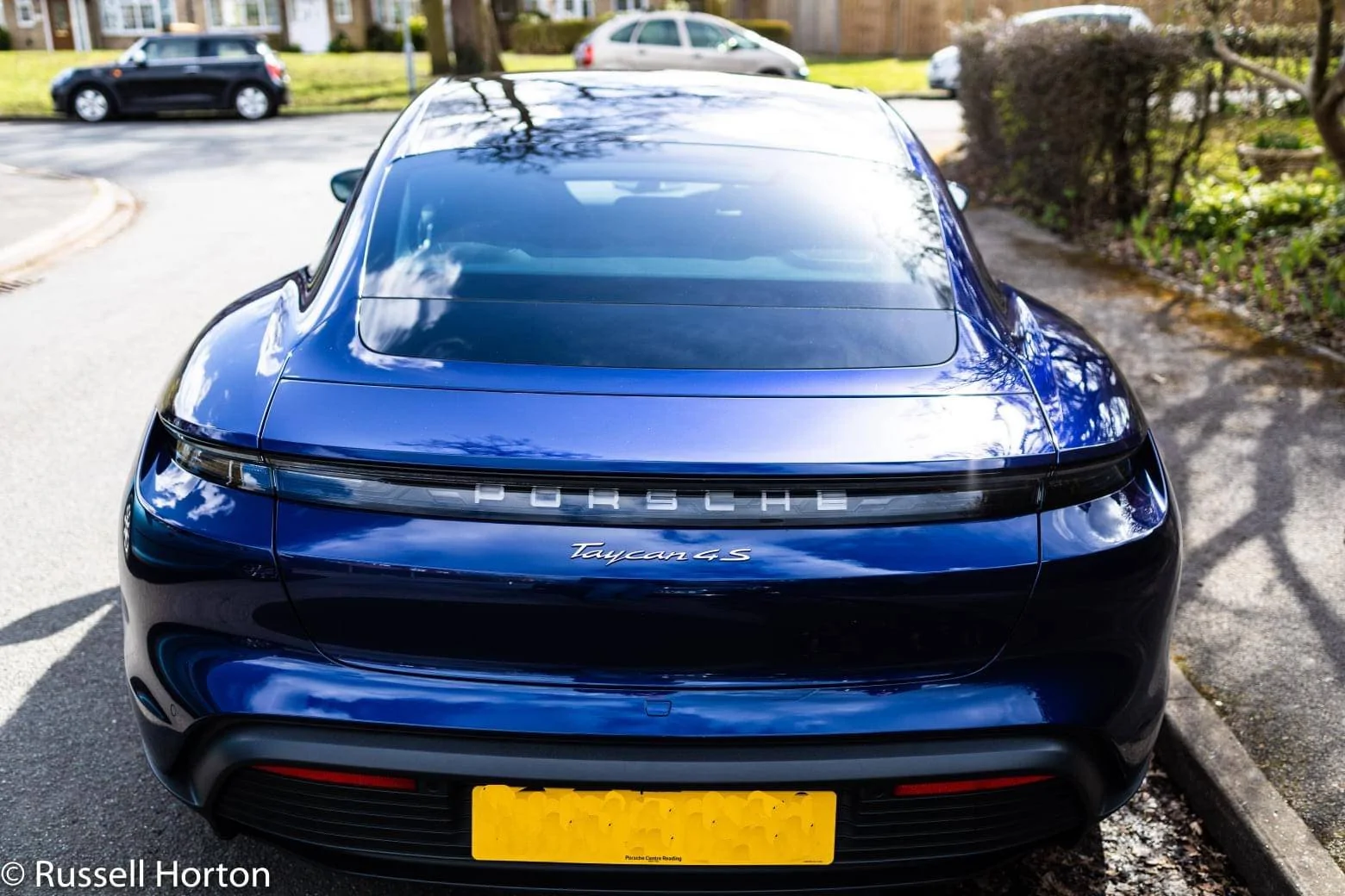 Porsche Taycan GENTIAN BLUE Taycan Club 52193CC4-F870-41AC-B20F-547F14B05DC3
