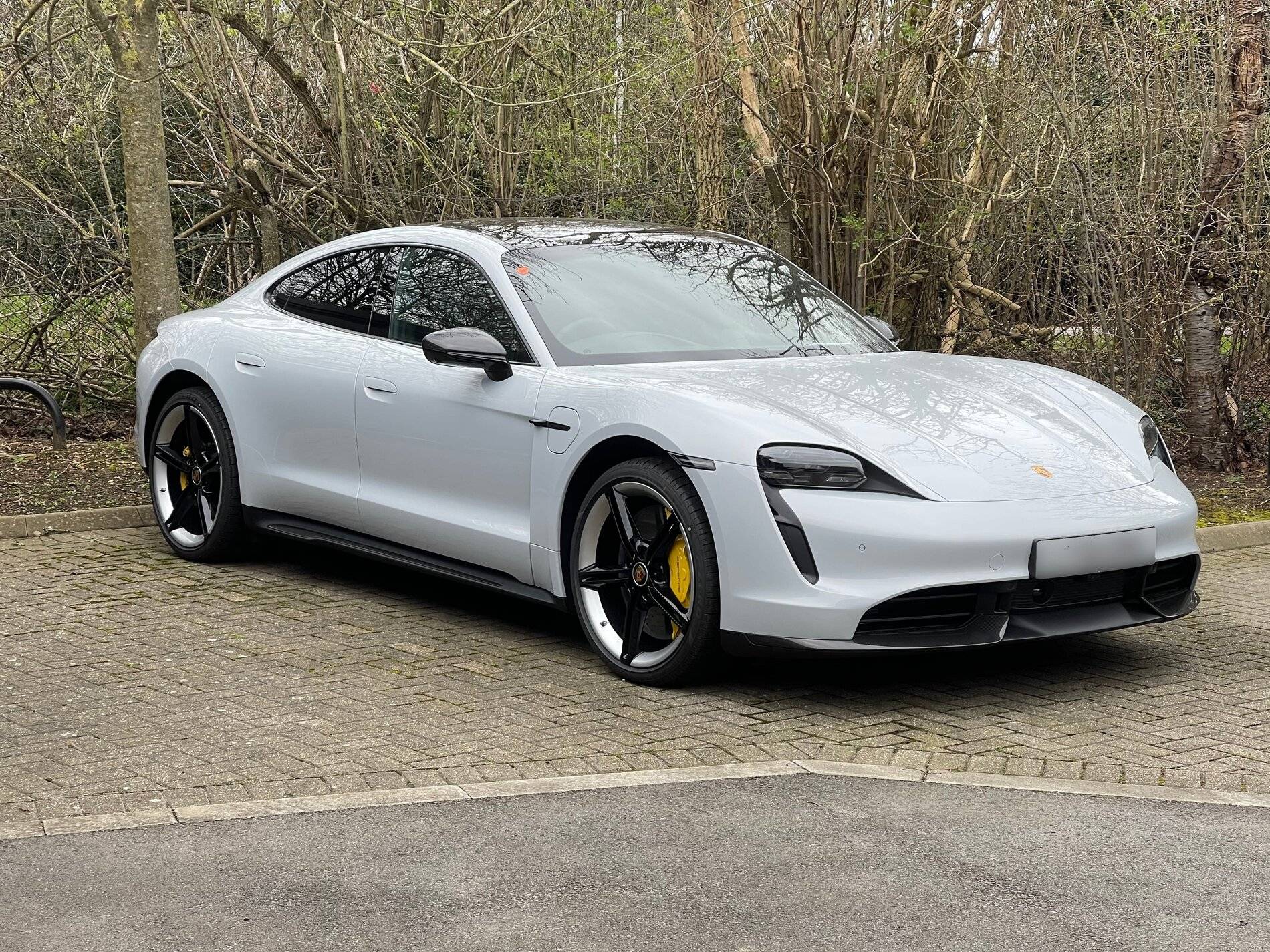 Porsche Taycan Taycan RWD base build spec + options help UK Taycan Ice Carrara White Metallic
