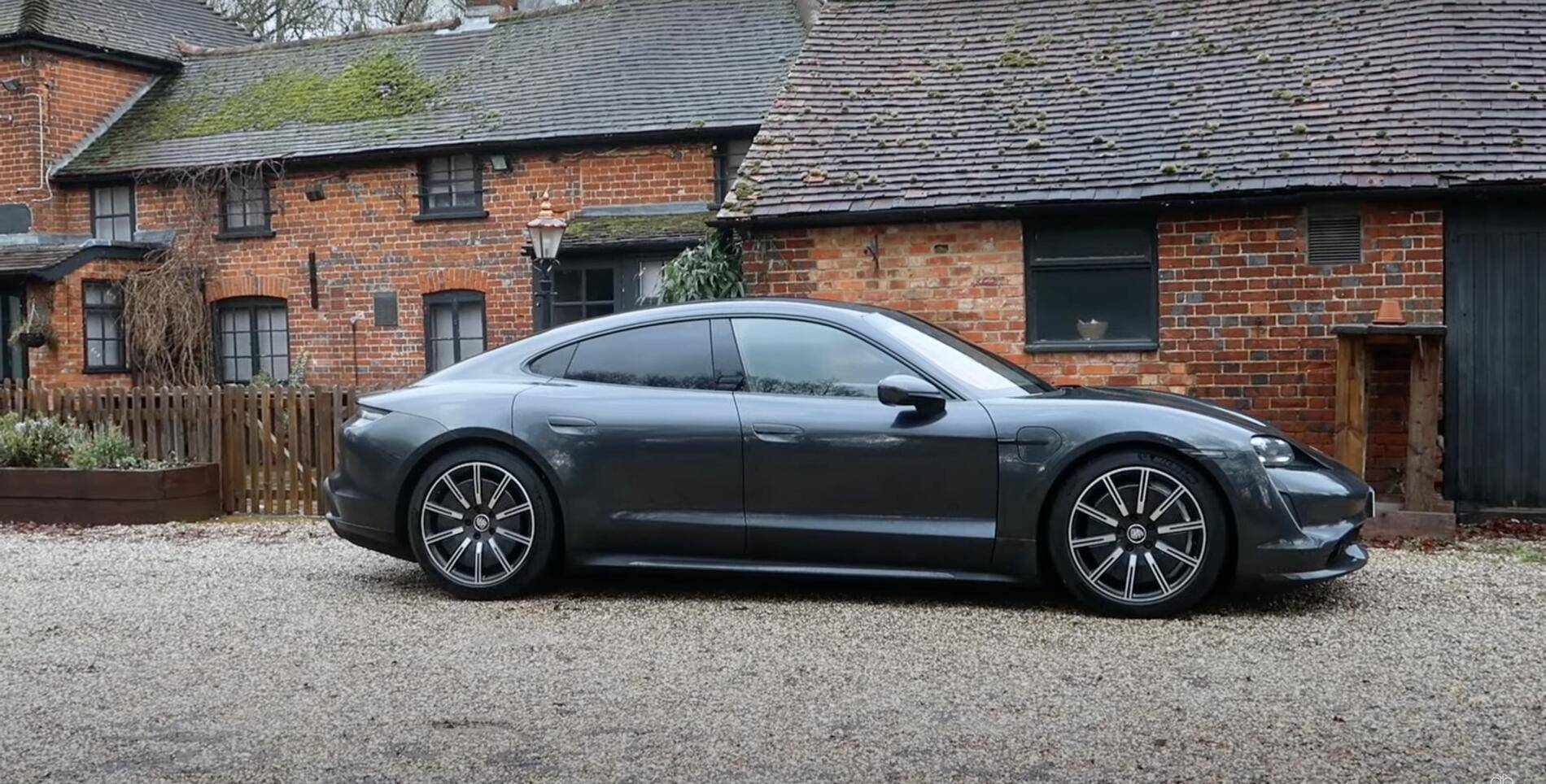Porsche Taycan Taycan RWD Spec Help Screenshot 2021-03-24 at 22.15.48