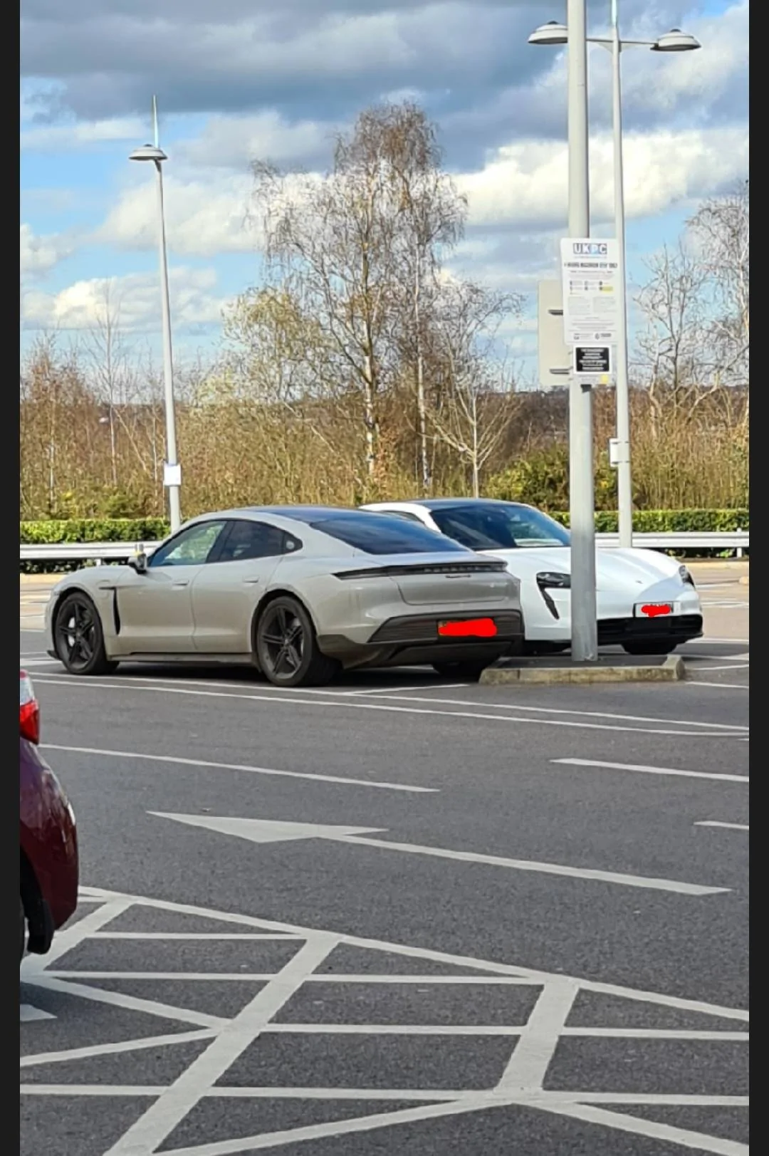 Porsche Taycan UK SPOTTED Screenshot_20210325-154707_Photo Editor