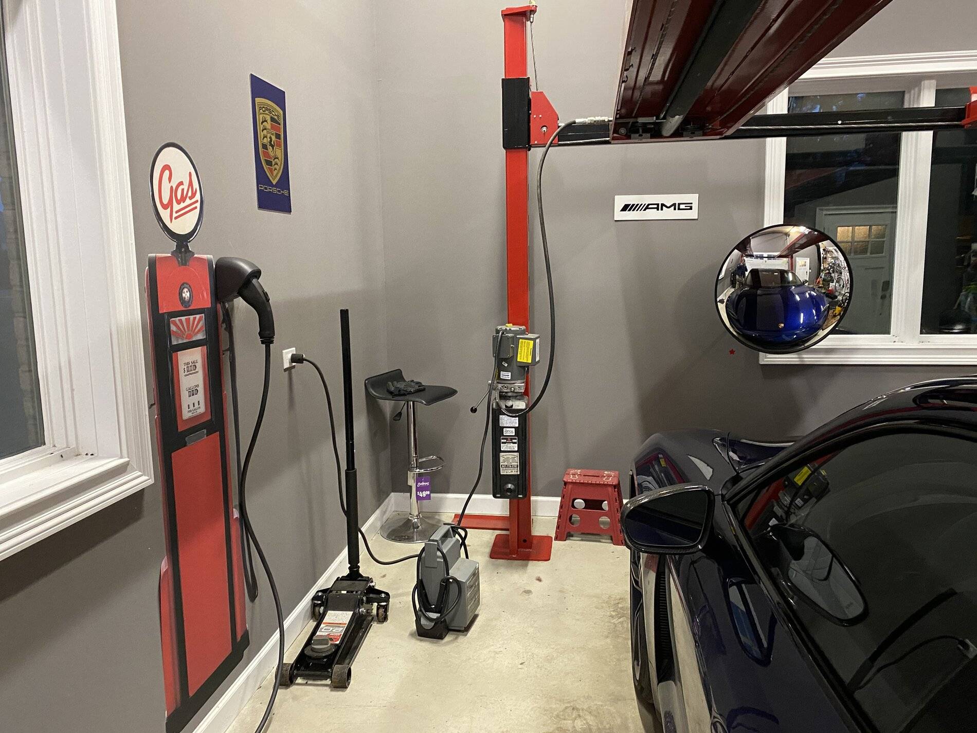 Porsche Taycan Finally mounted my charger 06F36726-8CF6-4303-8501-24DEC6E11D44