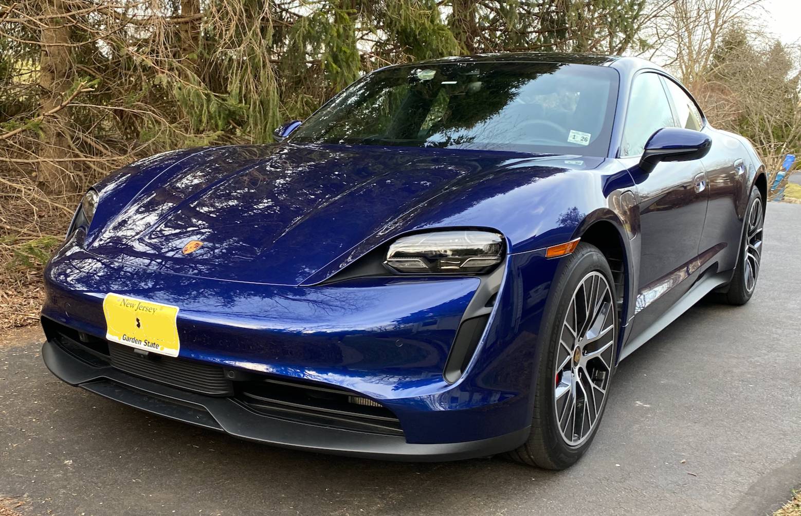 Porsche Taycan Dealing with the front license plate License Plate 3