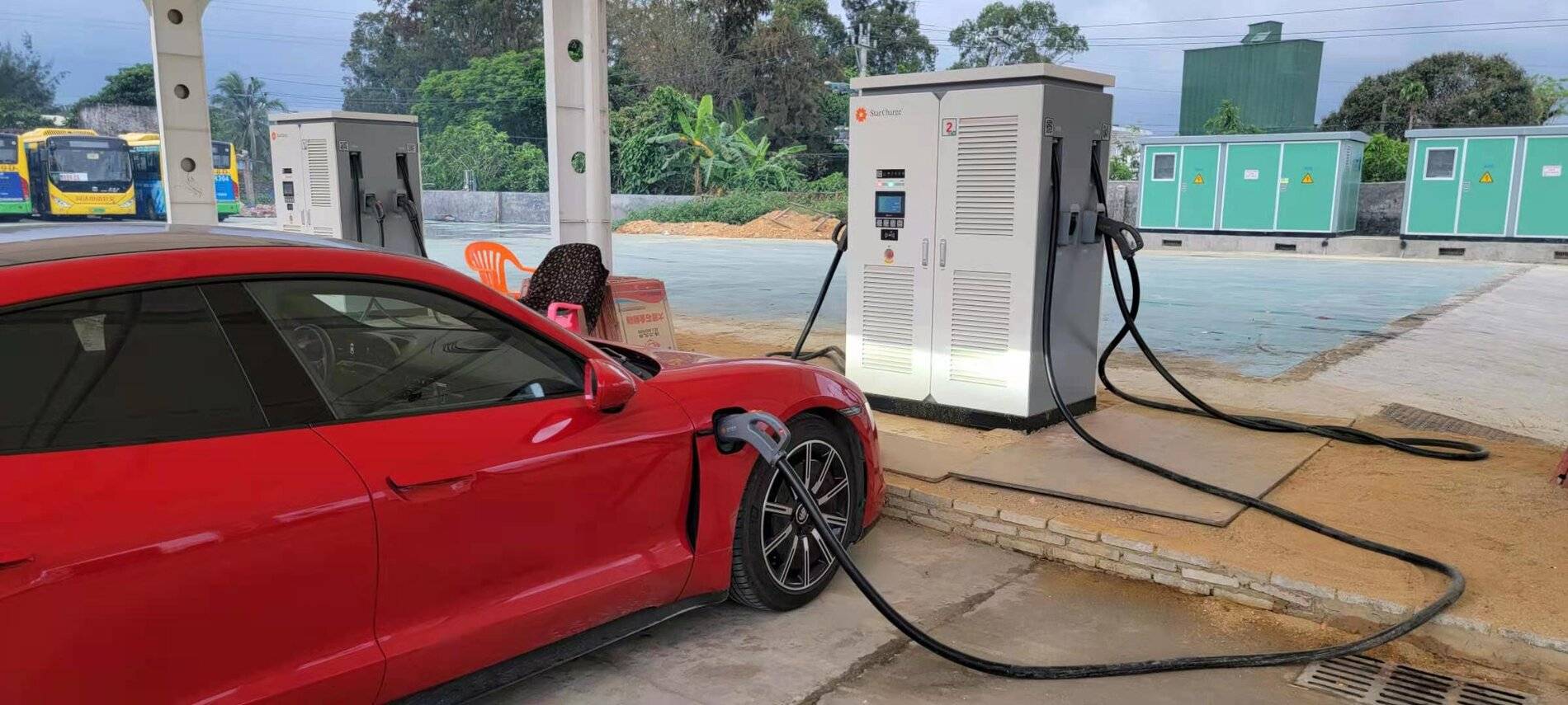 Porsche Taycan Trip onto the tropical island 06cb95046f1b4c15783c09cd692618f