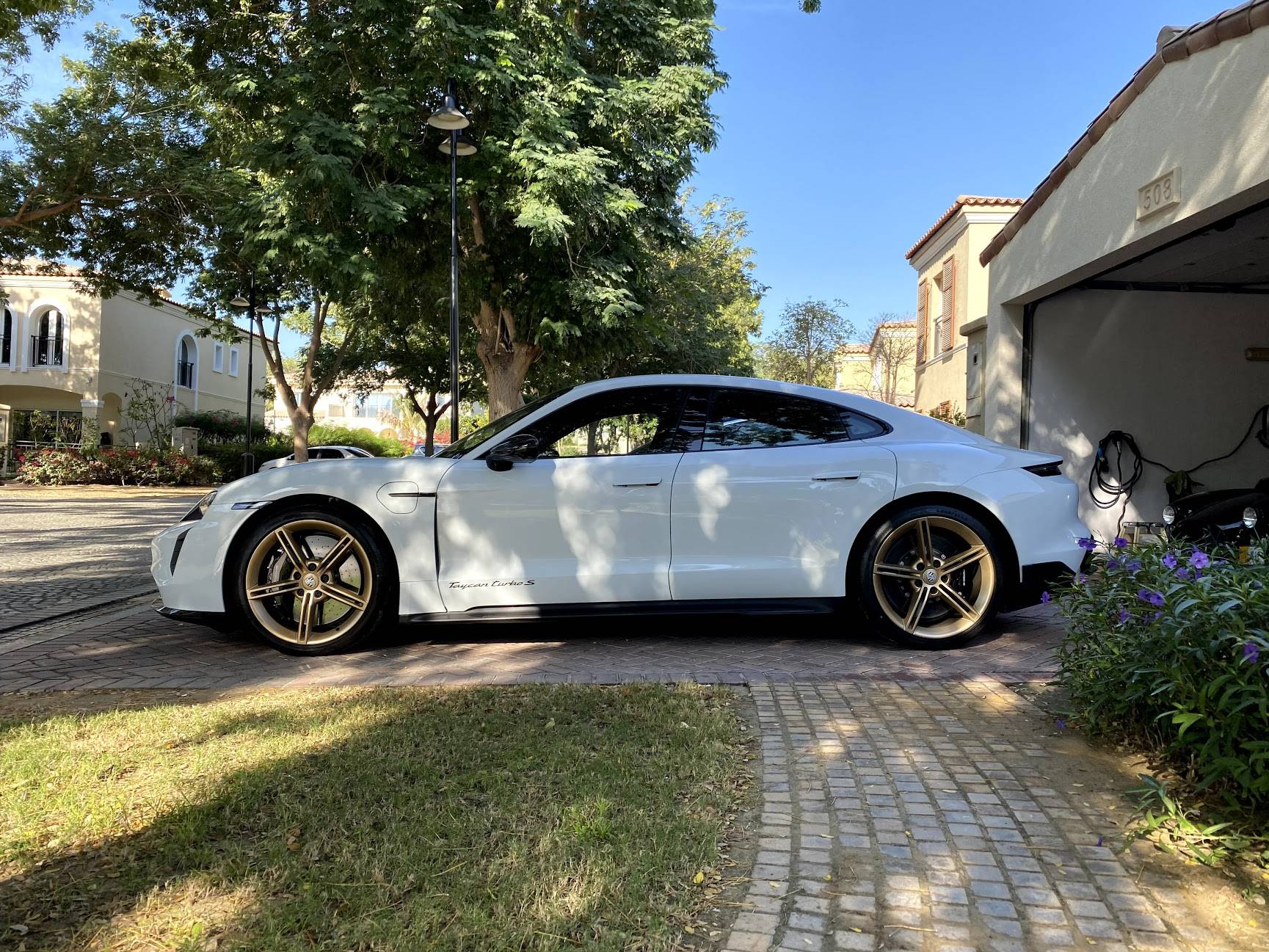 Porsche Taycan Taycan Wheels: Mission E vs Exclusive Design vs Vossen EVO2 vs Vossen S21-01 IMG_0227