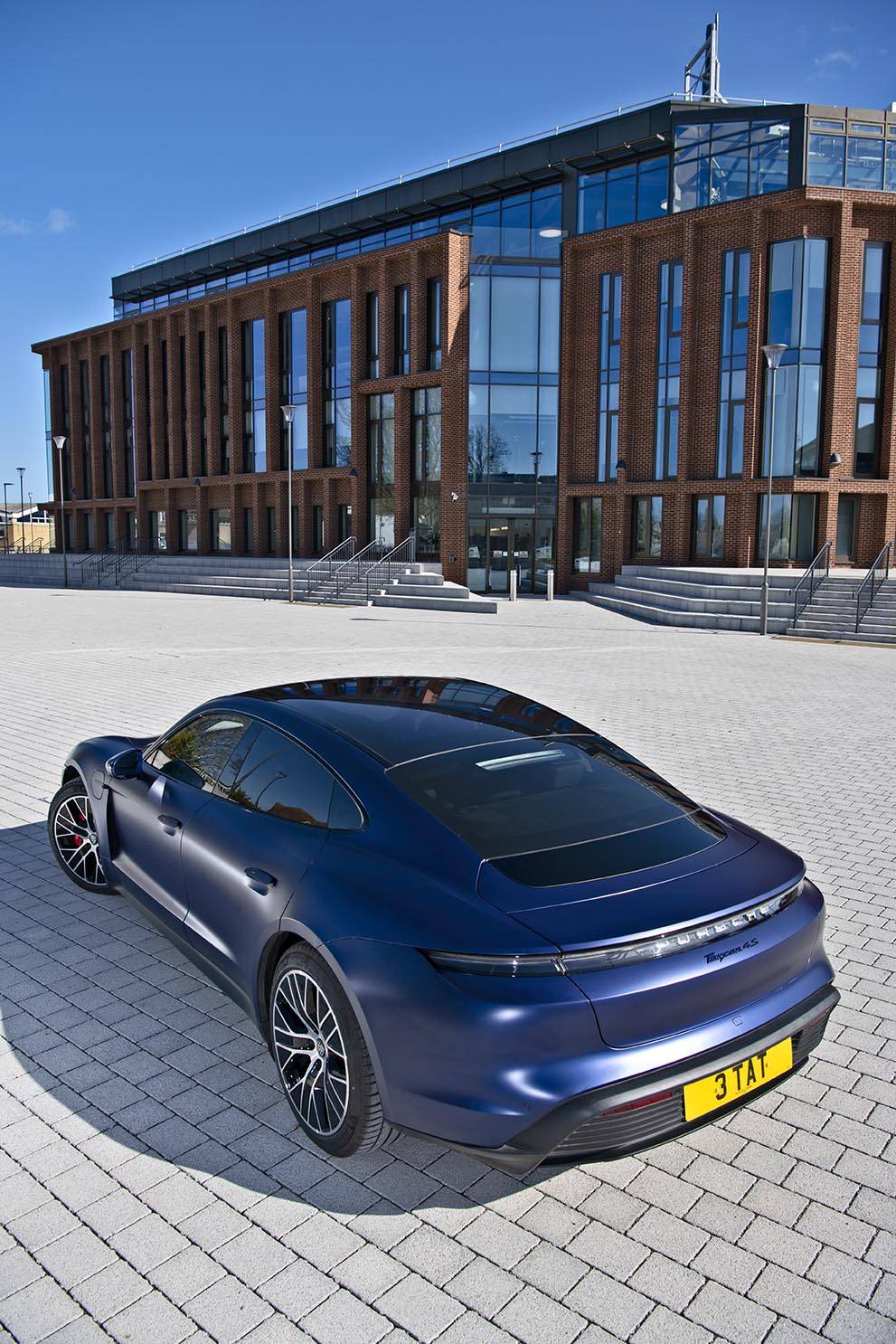 Porsche Taycan GENTIAN BLUE Taycan Club TAYC048_LoRes