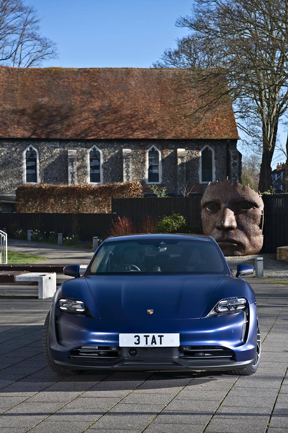 Porsche Taycan GENTIAN BLUE Taycan Club TAYC015_LoRes