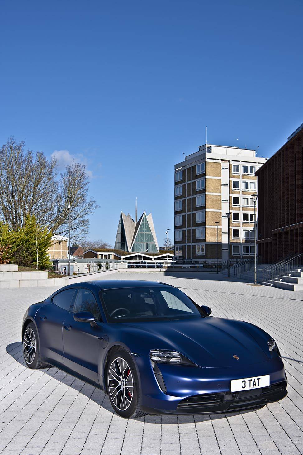 Porsche Taycan GENTIAN BLUE Taycan Club TAYC023_LoRes