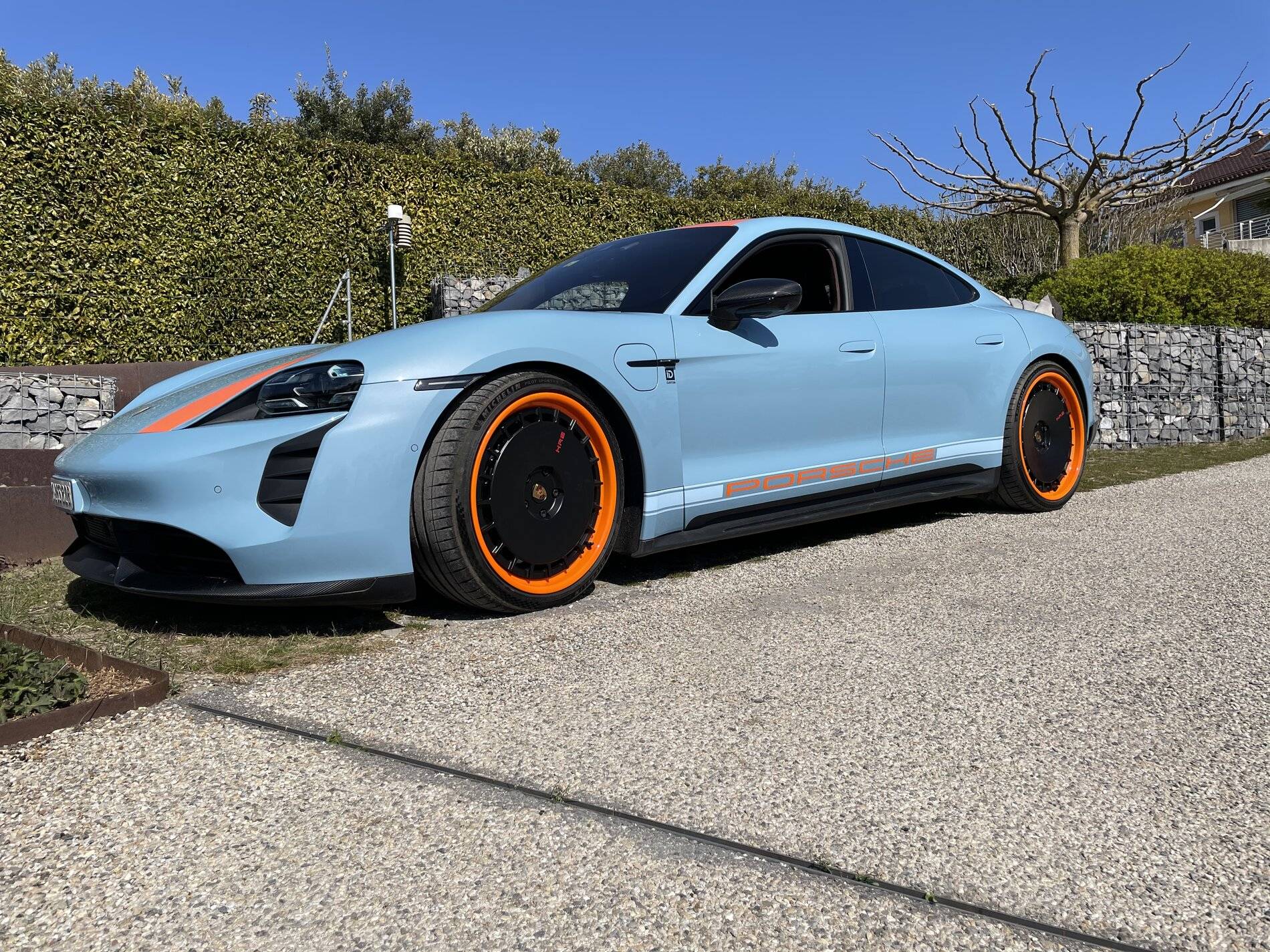 Porsche Taycan FROZEN BLUE Taycan Club F339F008-FCCB-4194-9383-0C5E5E6A6CA6
