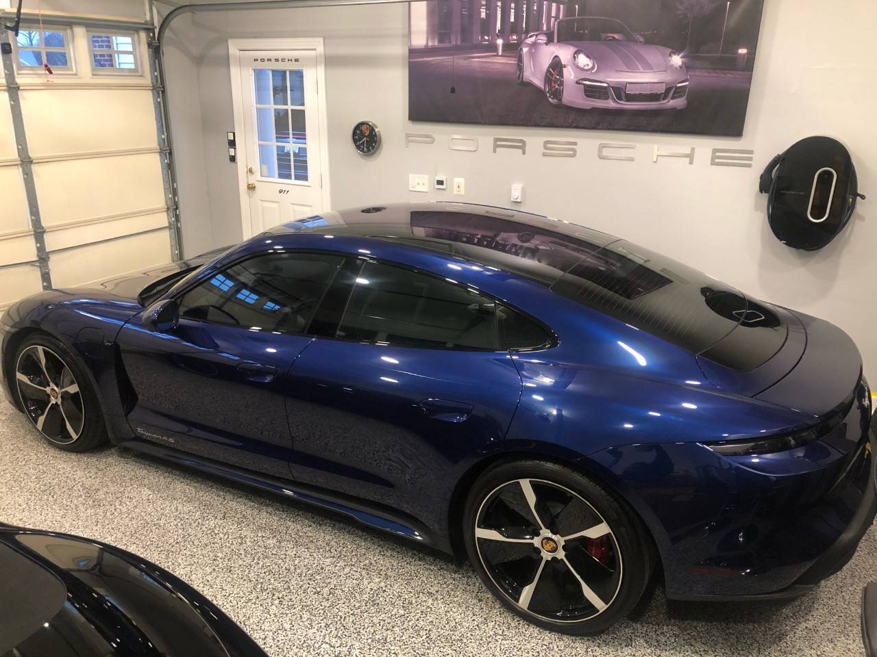 Porsche Taycan GENTIAN BLUE Taycan Club taycan side skirts 1
