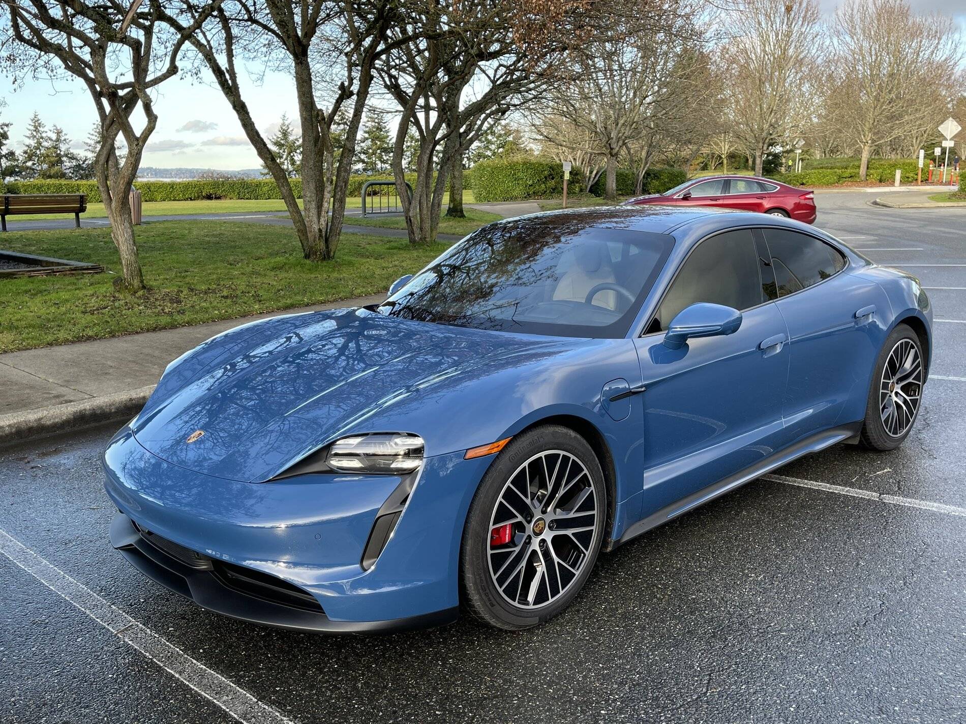 Porsche Taycan NEPTUNE BLUE Taycan Club 8A0F8B09-1C48-4E8B-B752-E4D0FD2825C1