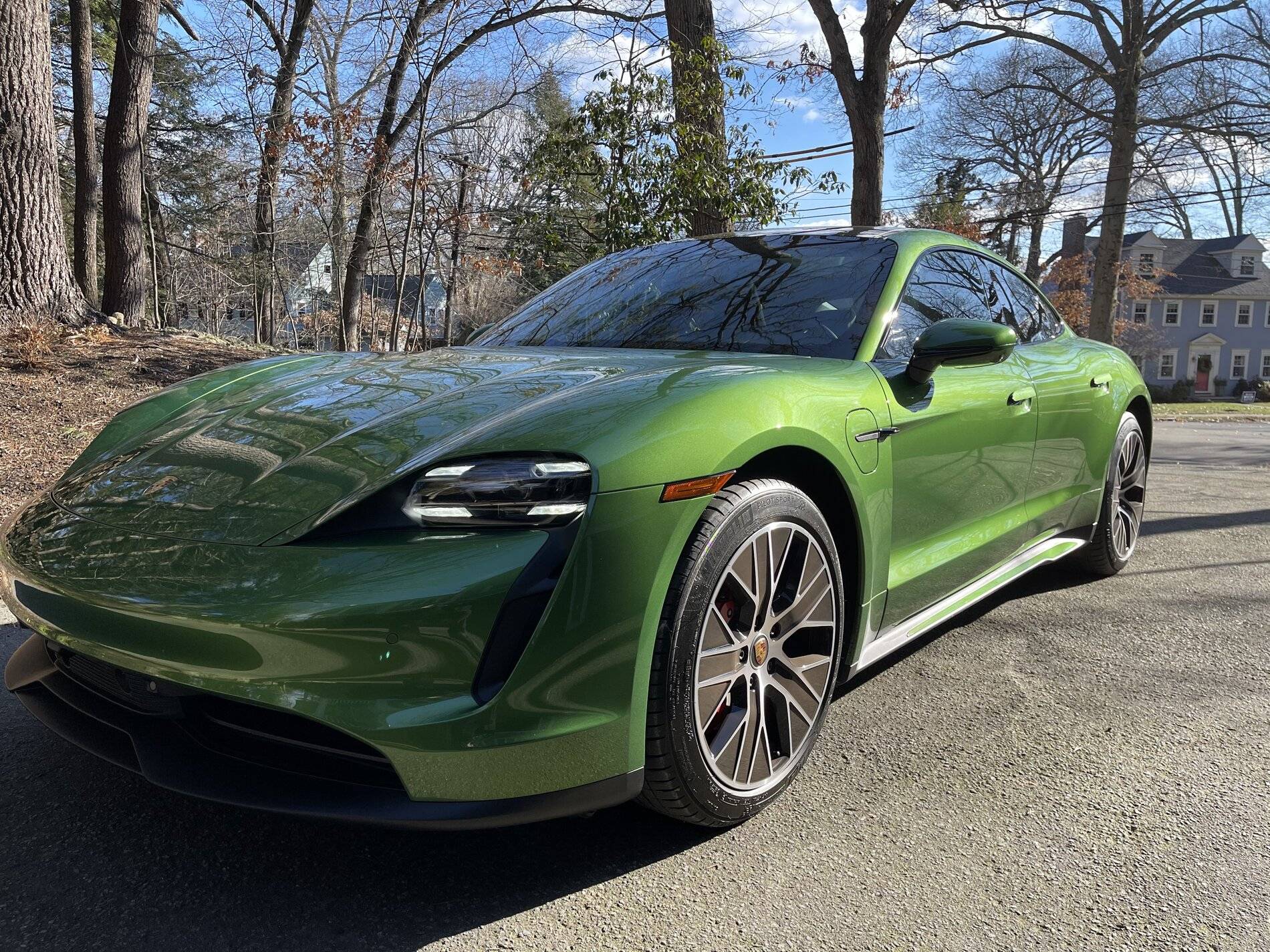 Porsche Taycan 2021 Taycan Turbo - Mamba Green Delivery A788A585-6F93-43ED-879E-8CB791157010