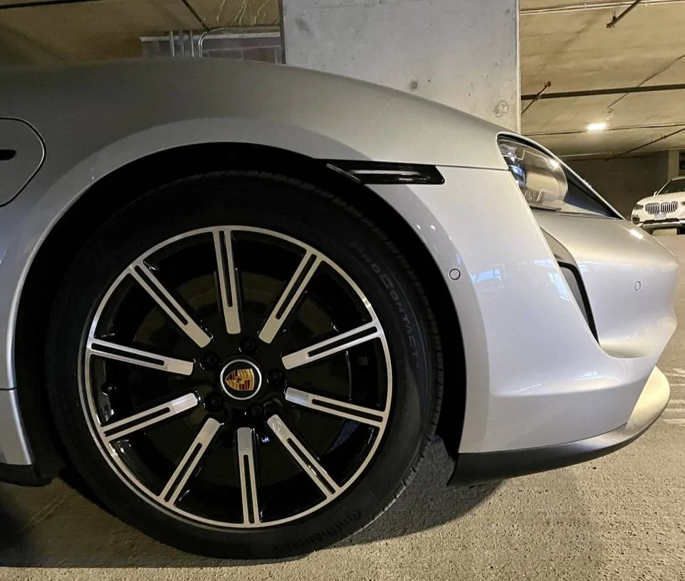 Porsche Taycan Clear Side Markers AF40C1E0-9217-469E-A464-25CCB7C84452_1_105_c