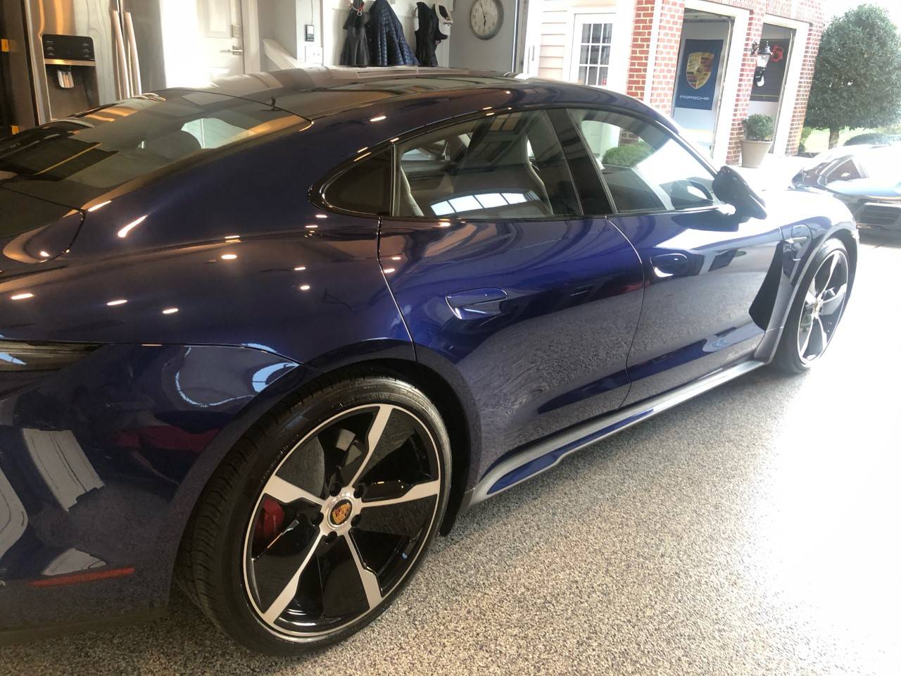 Porsche Taycan Sport design side skirt install after purchase? thumbnail_image3