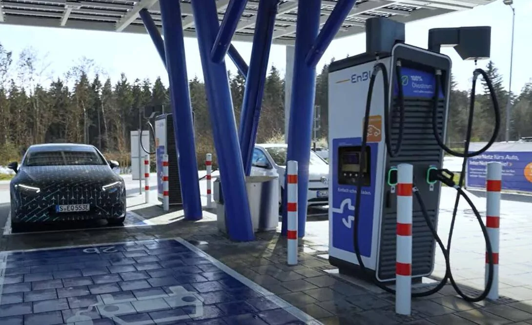Porsche Taycan Anyone used Tesla supercharger yet? 1618375639121
