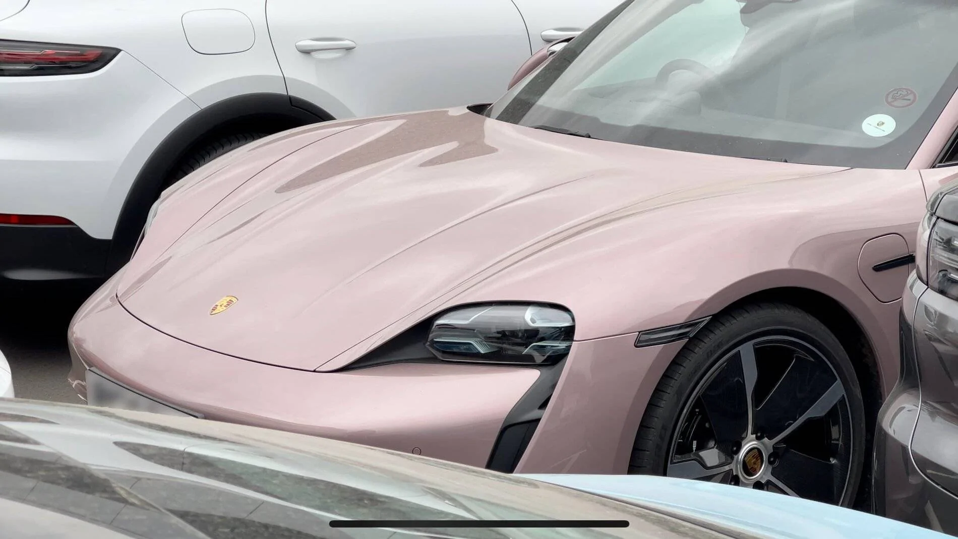 Porsche Taycan Taycan RWD base build spec + options help UK Taycan Frozen Berry 1