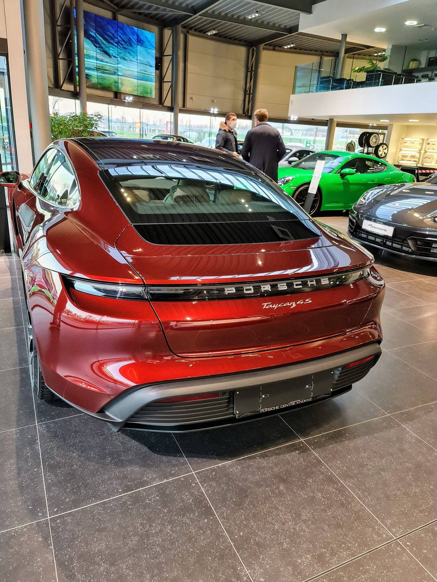 Porsche Taycan Poll: With or without Taycan badge? 20201128_163337