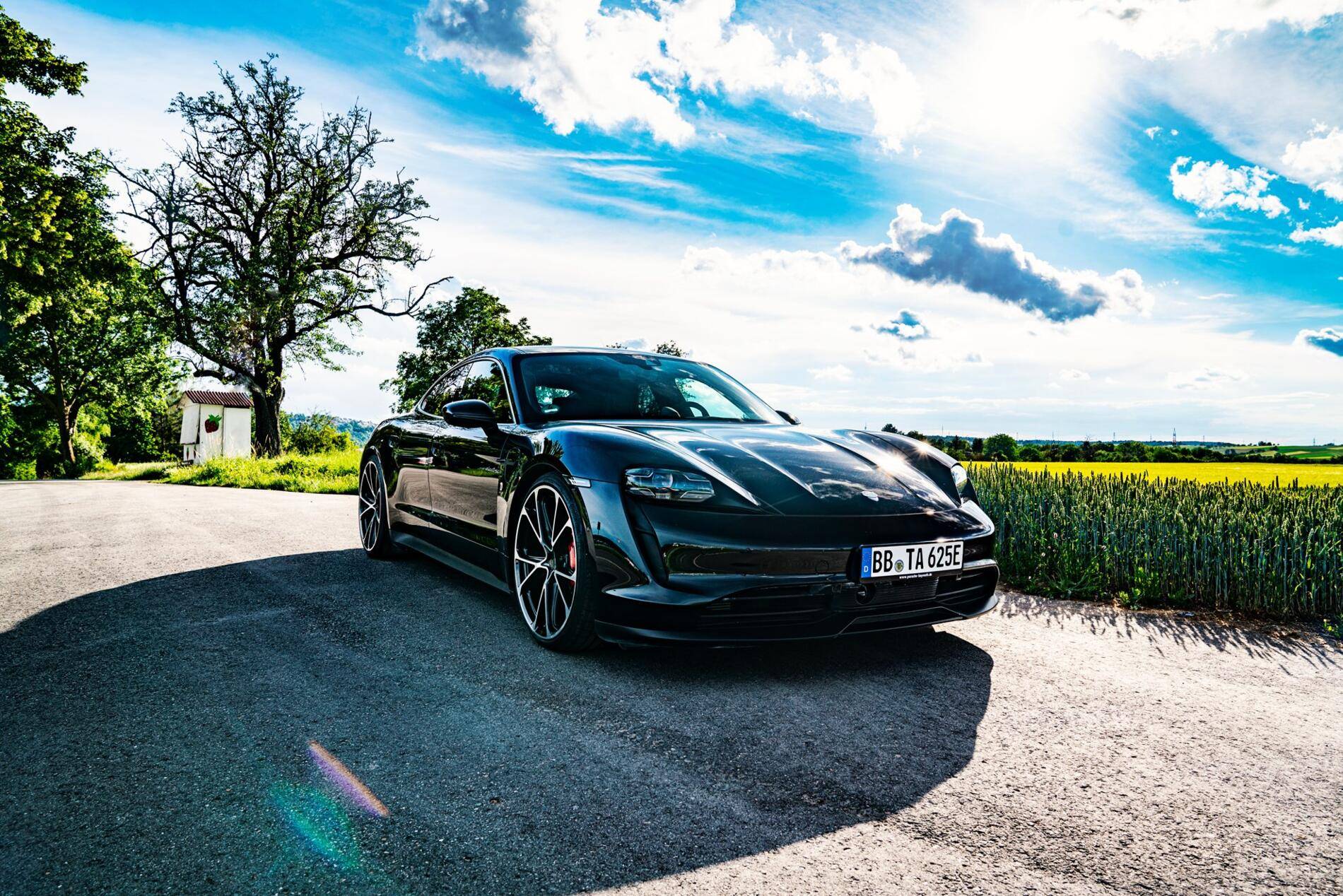 Porsche Taycan TECHART 22” Formula VI wheels on Neptune blue Taycan. 1618589635051