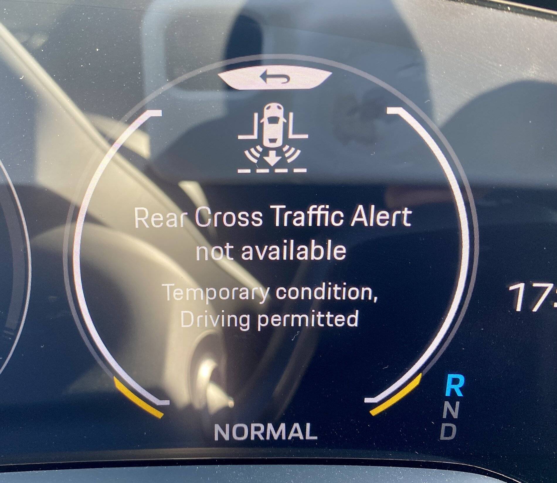 Porsche Taycan Park Assist Not Available error message BB122FEF-0C53-4F7E-A303-C5433B7C9AB2