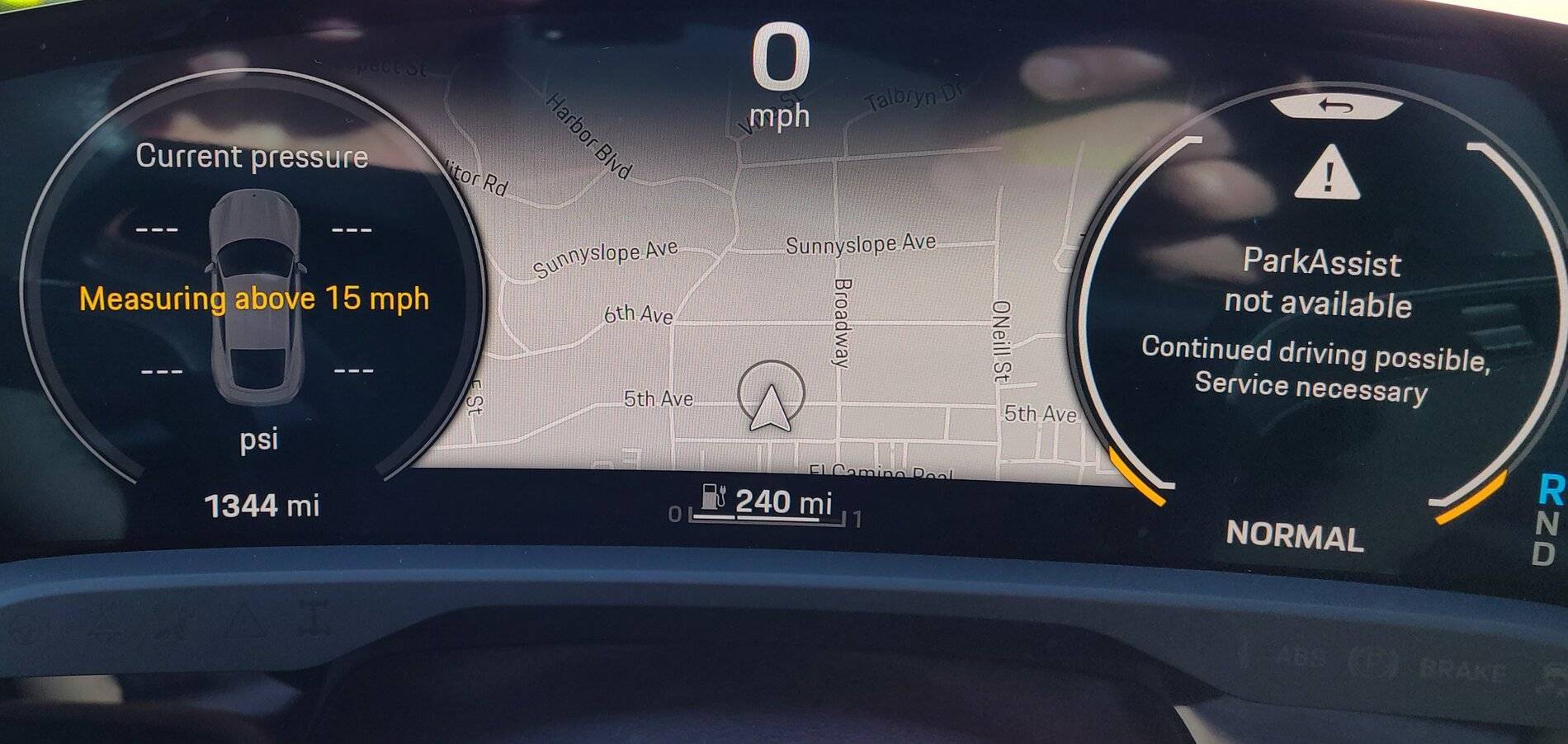 Porsche Taycan Park Assist Not Available error message 20210422_164459