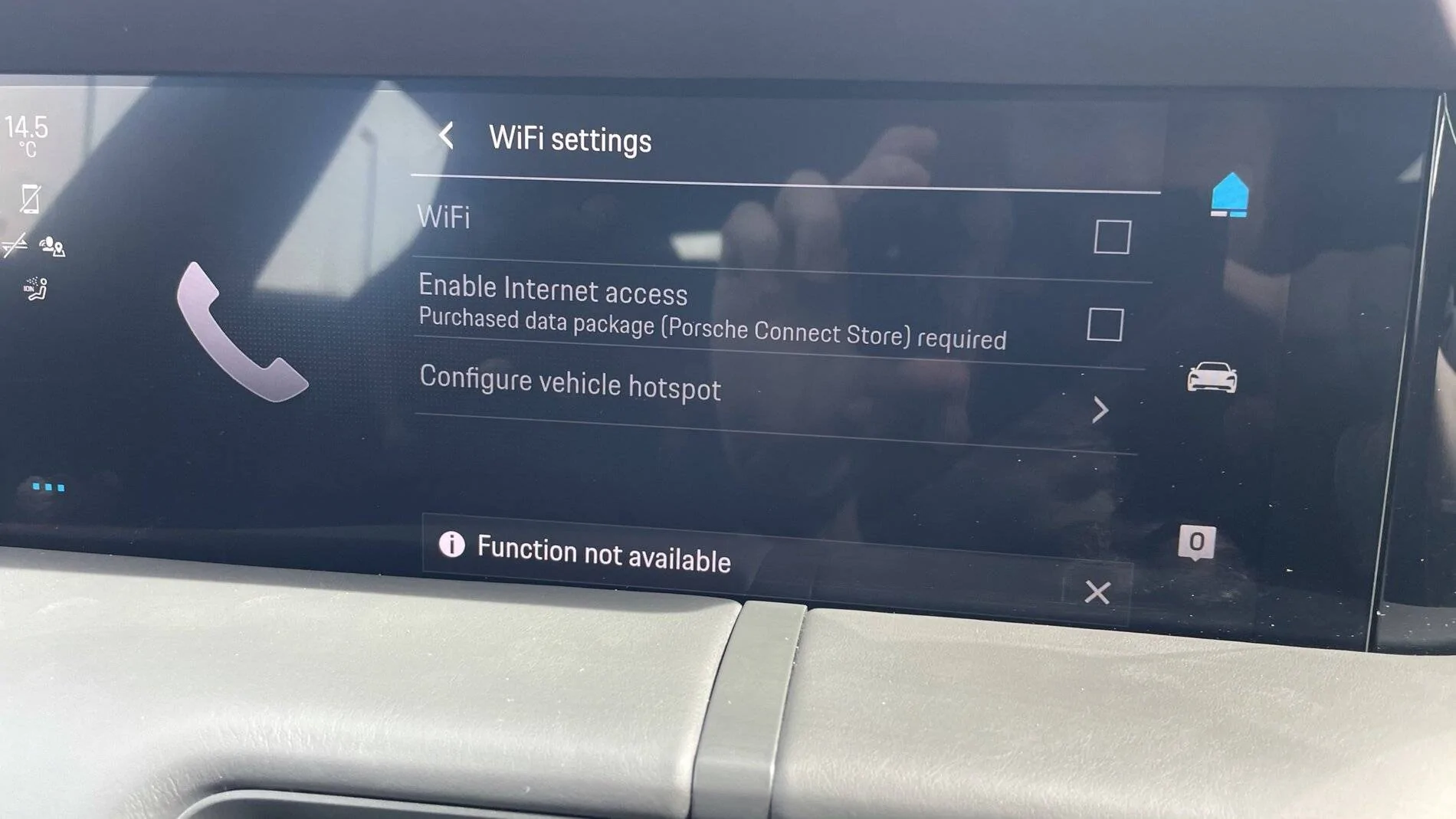 Porsche Taycan Wifi/Bluetooth function not available IMG_0012