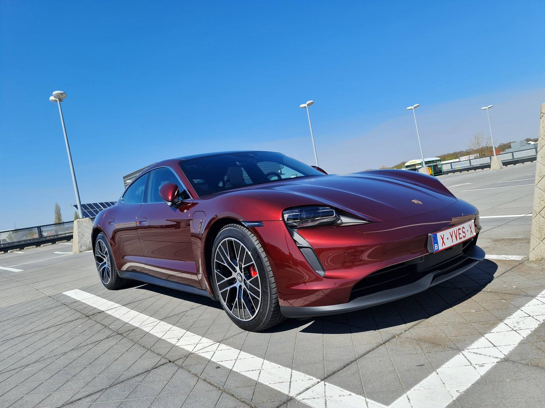 Porsche Taycan CHERRY METALLIC Taycan Club 20210423_120931