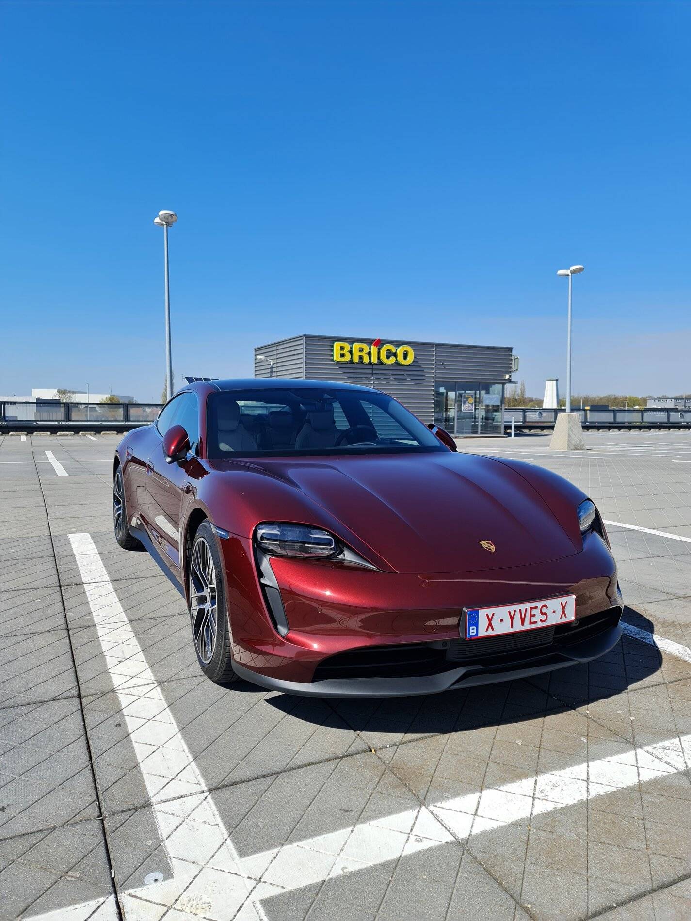 Porsche Taycan CHERRY METALLIC Taycan Club 20210423_121000