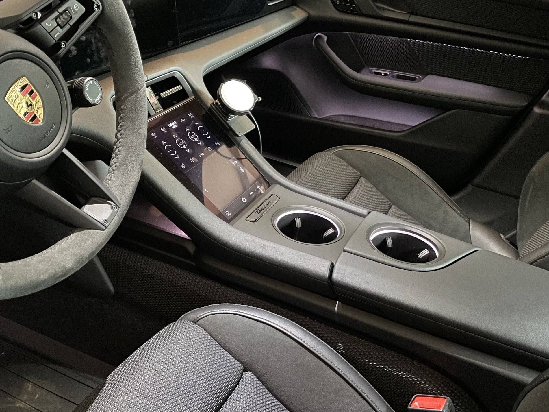 Porsche Taycan FROZEN BLUE Taycan Club 41B2D59A-4AF0-4924-9D44-D0D47EF7EF7A