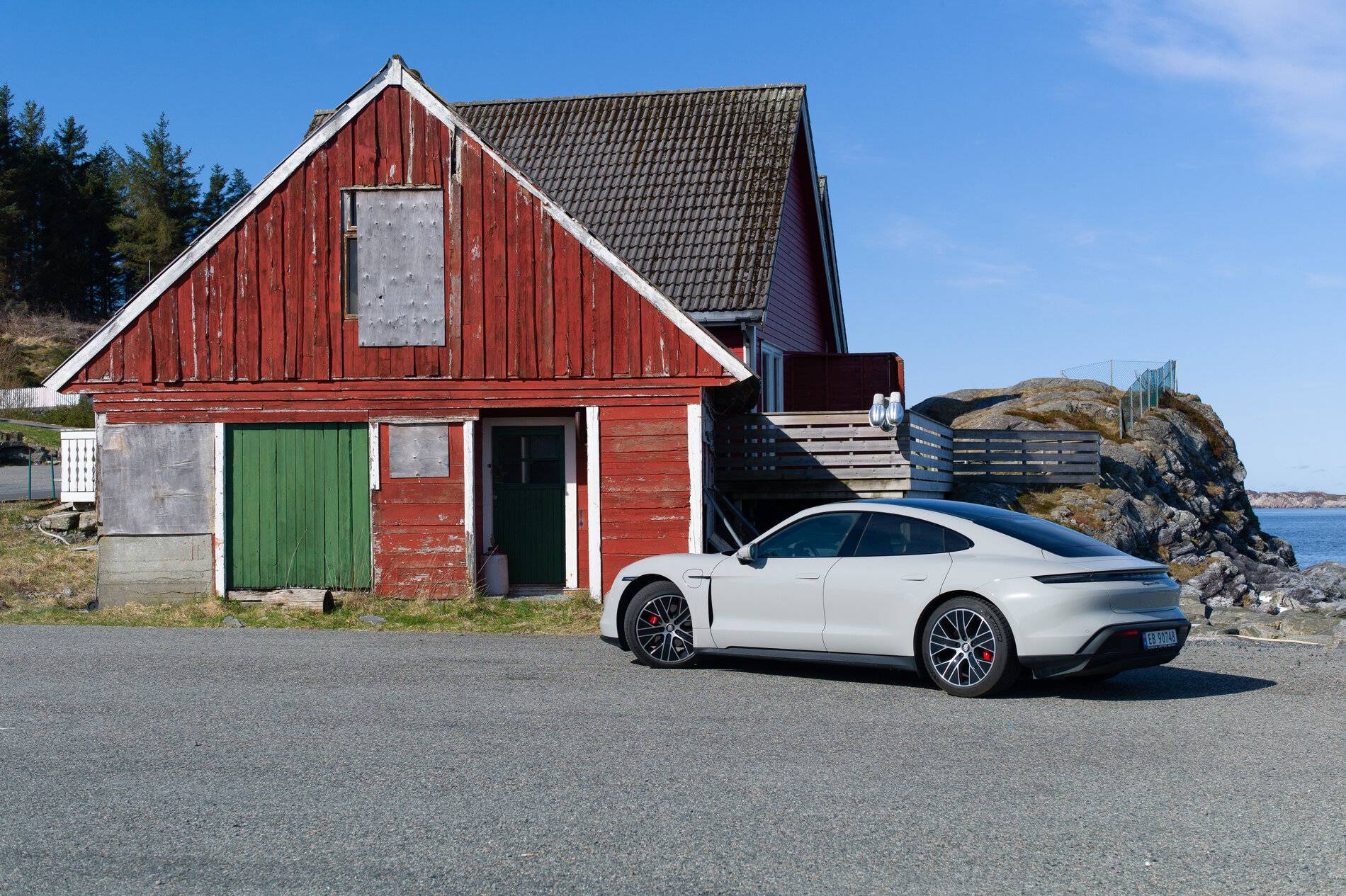 Porsche Taycan Location! Location! Location!  Post Artistic Photos of Your Taycan with Scenery L1002187