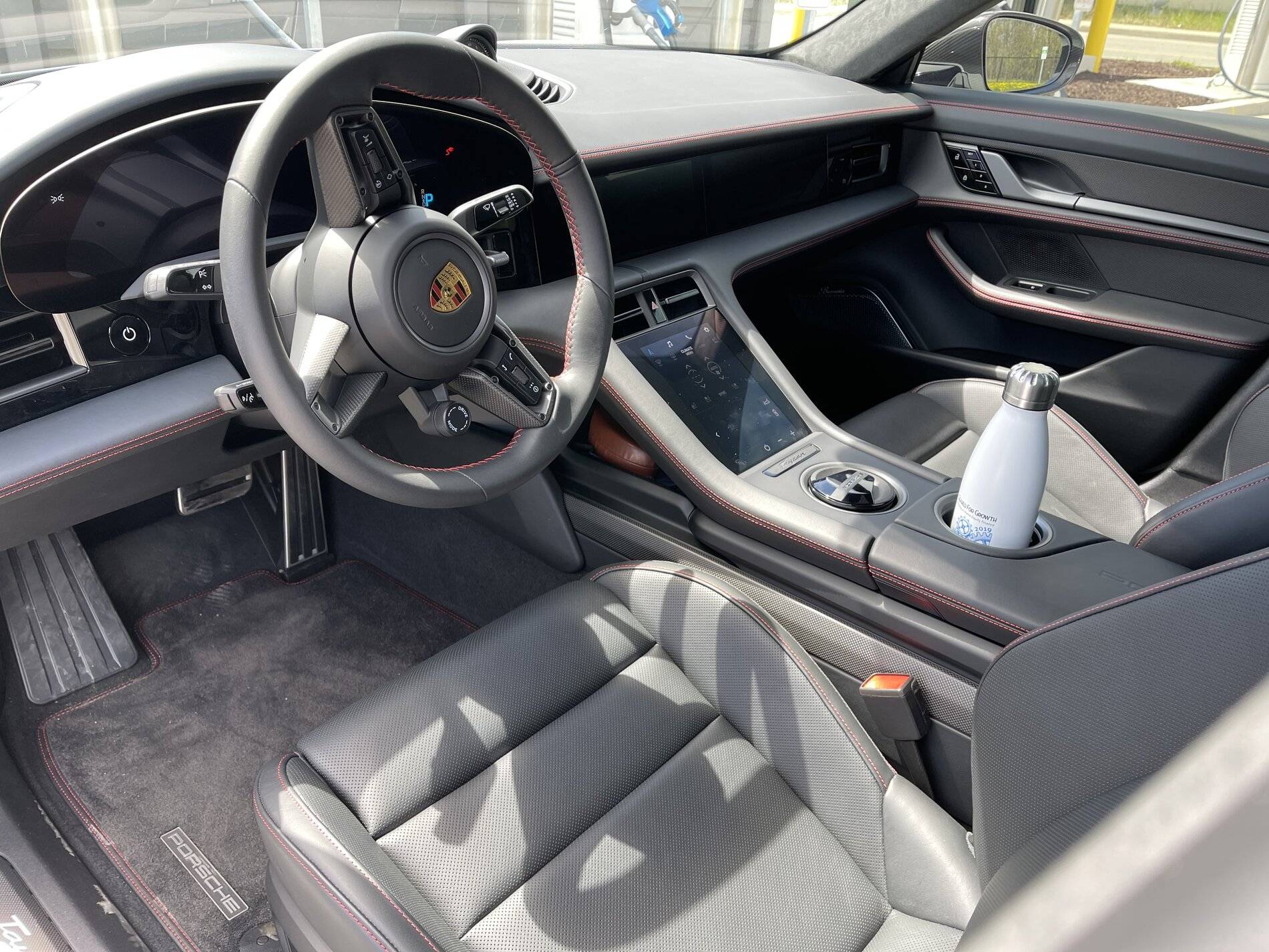 Porsche Taycan Guards Red Contrast Stitching 2F34BF24-AC0E-4FE8-BBD2-E78F0F5A943F