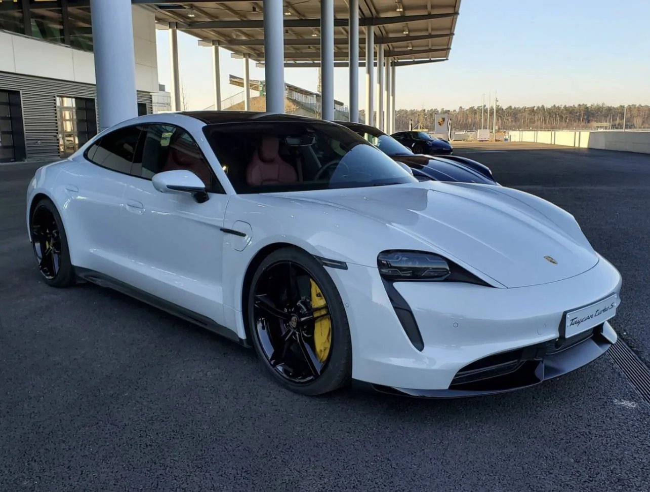 Porsche Taycan Powder Coating Mission E Wheels on White TS - Opinions Needed! B16DE32F-849E-45DB-BA16-86449BBE643C