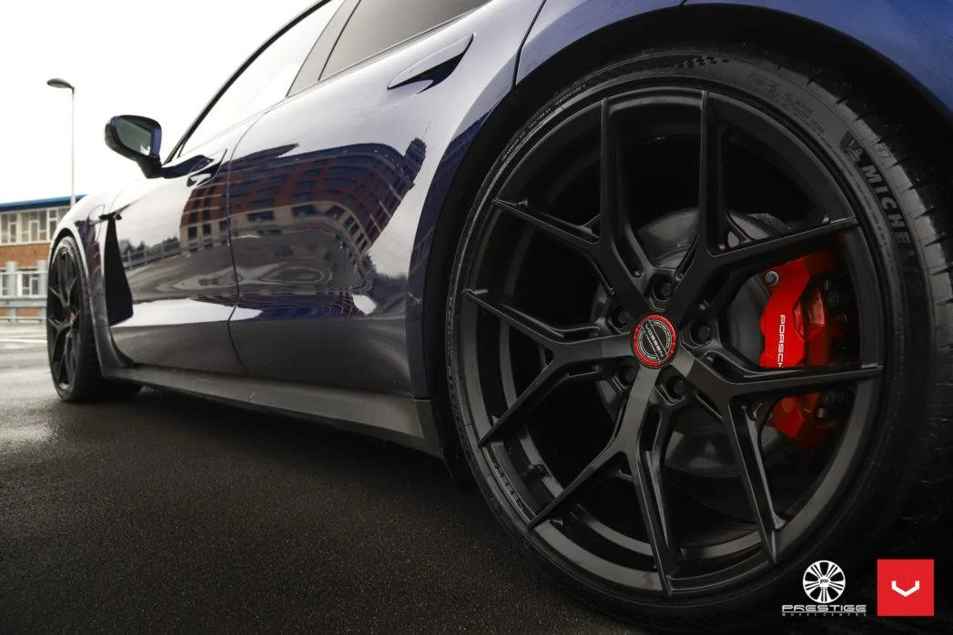 Porsche Taycan New Wheels - Vossen HF-4T 22” Porsche-Taycan-4S-Hybrid-Forged-Series-HF-5-©-Vossen-Wheels-2021-601-1047x698