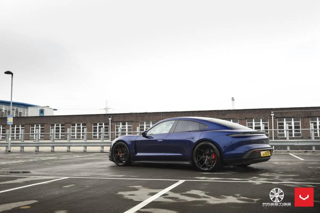 Porsche Taycan New Wheels - Vossen HF-4T 22” Porsche-Taycan-4S-Hybrid-Forged-Series-HF-5-©-Vossen-Wheels-2021-600-1047x698