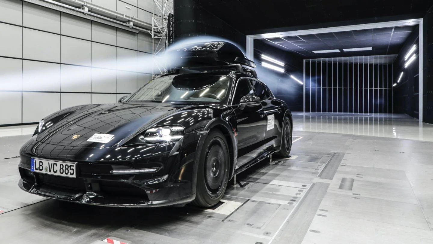 Porsche Taycan Porsche Tequipment Launches Performance Roof Box For Taycan and Taycan Cross Turismo Performance Roof Box For Taycan Cross Turismo 1