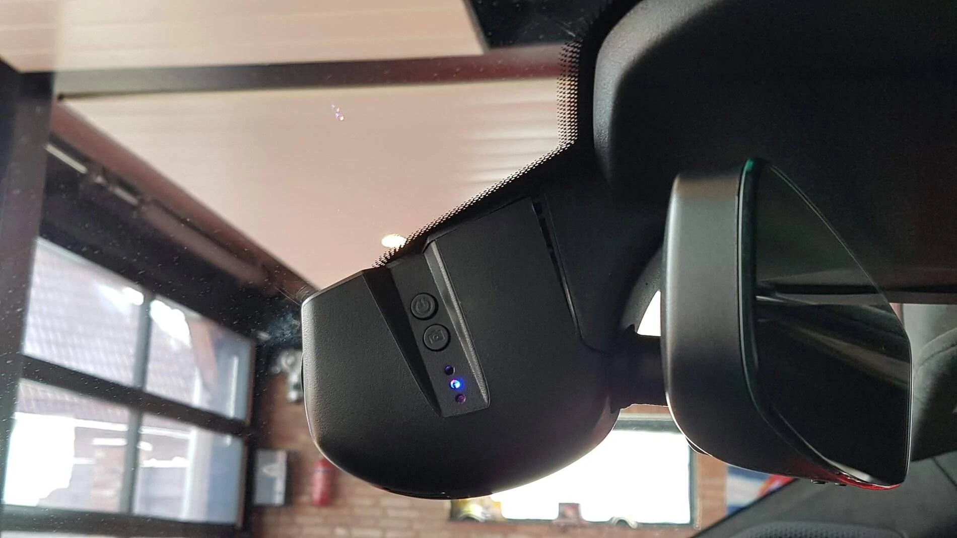 Porsche Taycan Quad HD Dual Dashcam front and back 20210512_112355