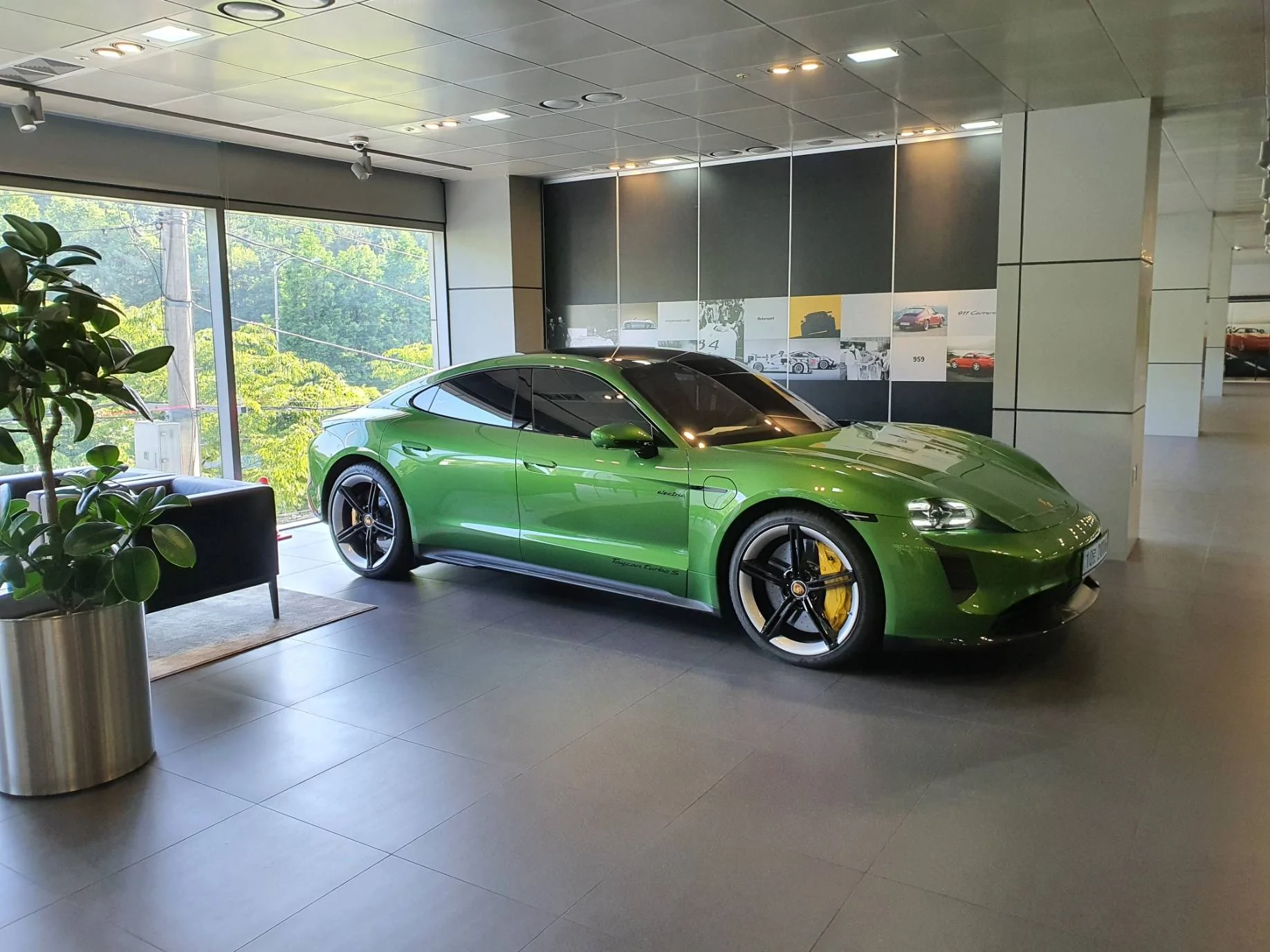 Porsche Taycan Has anyone seen/have beige interior on Mamba green Taycan? 20210518_170846