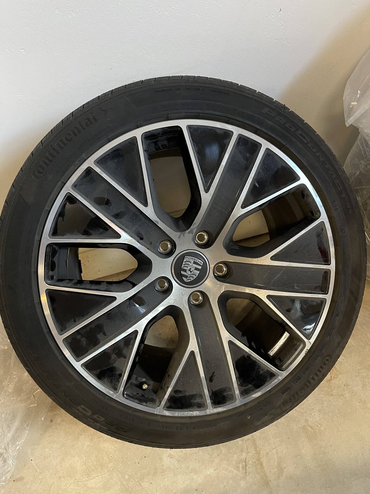 Porsche Taycan Original Porsche Aero 20” with tires 53B66676-D220-4F18-9C95-D62BB391DC46