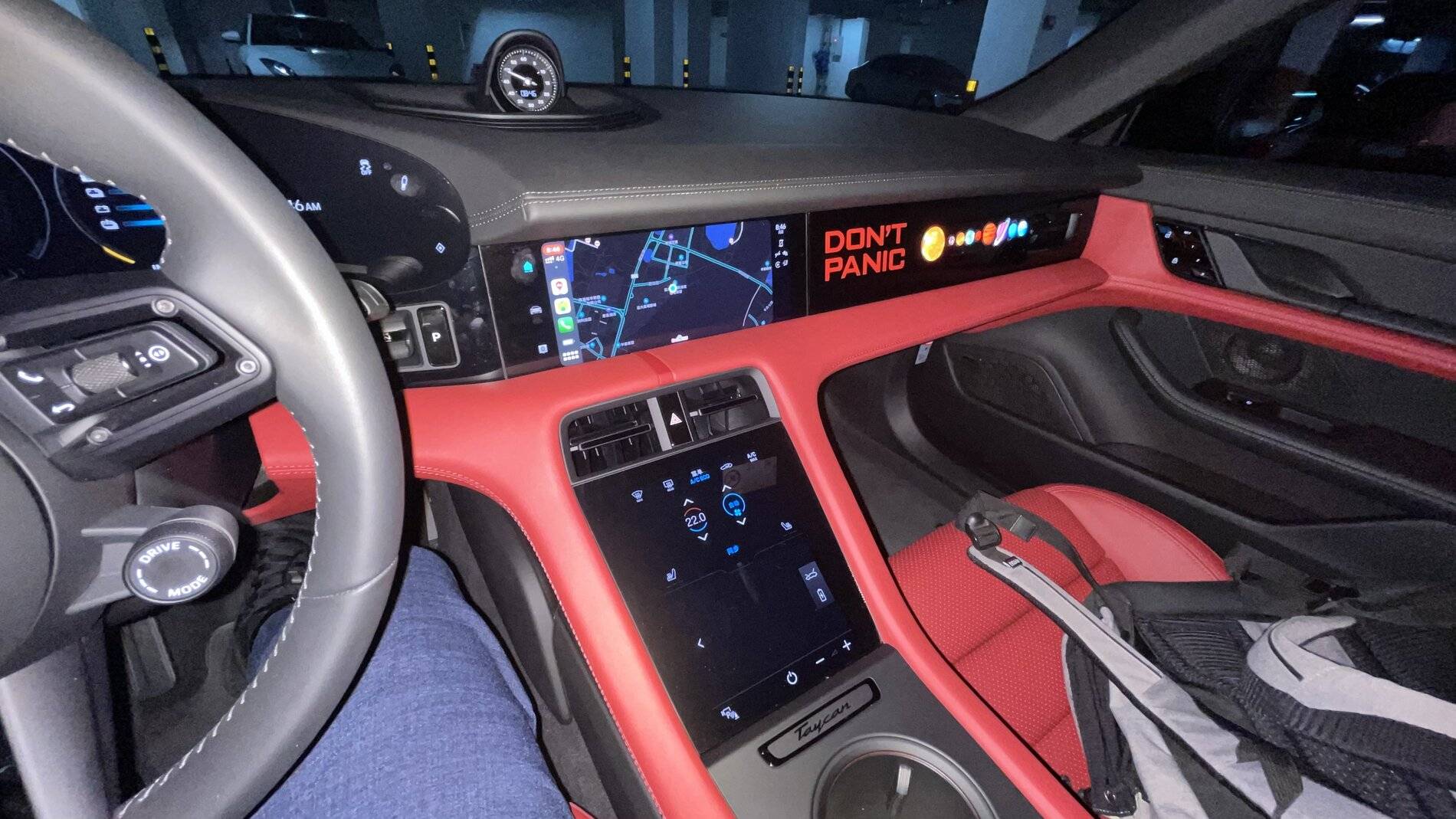Porsche Taycan Love my new taycan like a vehicle driving in Galaxy 微信图片_202105251618168