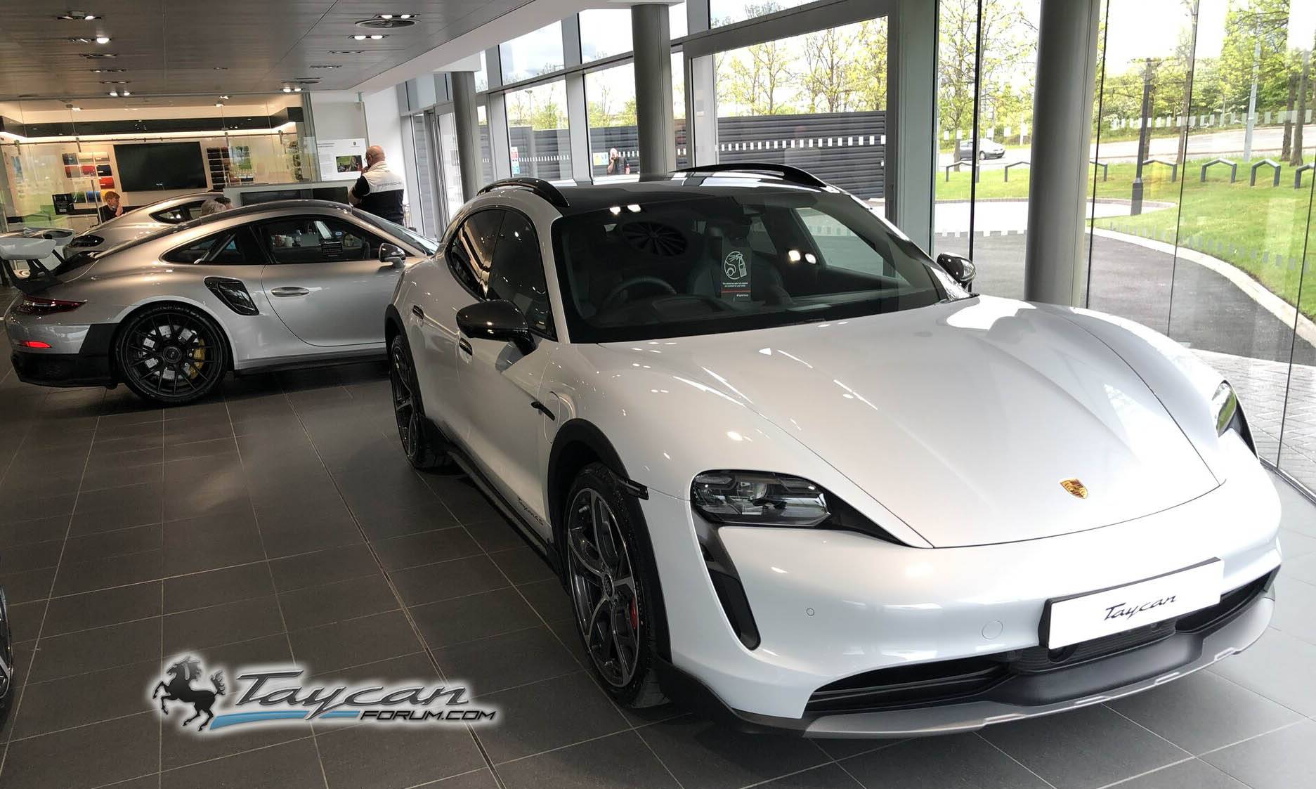 Porsche Taycan In the flesh at dealership: Ice Grey Cross Turismo with Off Road Package, 21" Wheels 2022 Taycan Cross Turismo Ice Gray Off Road Package 21 inch wheels 1