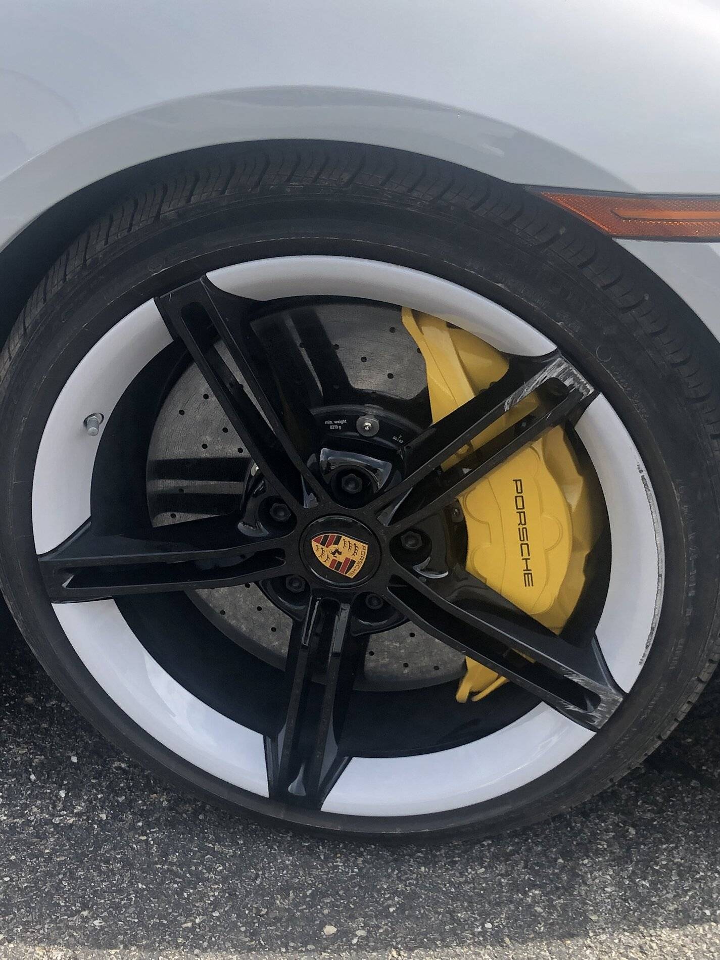 Porsche Taycan Curbed Mission E wheel 83EA286D-31DB-4979-9310-E306CF6CB75D