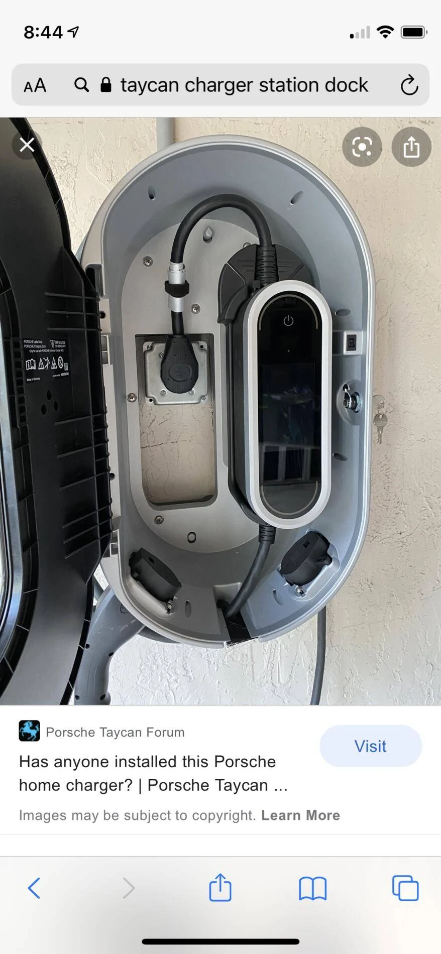 Porsche Taycan Taycan Charger Station Dock D656714D-6457-4D7F-8850-C64FDB723668