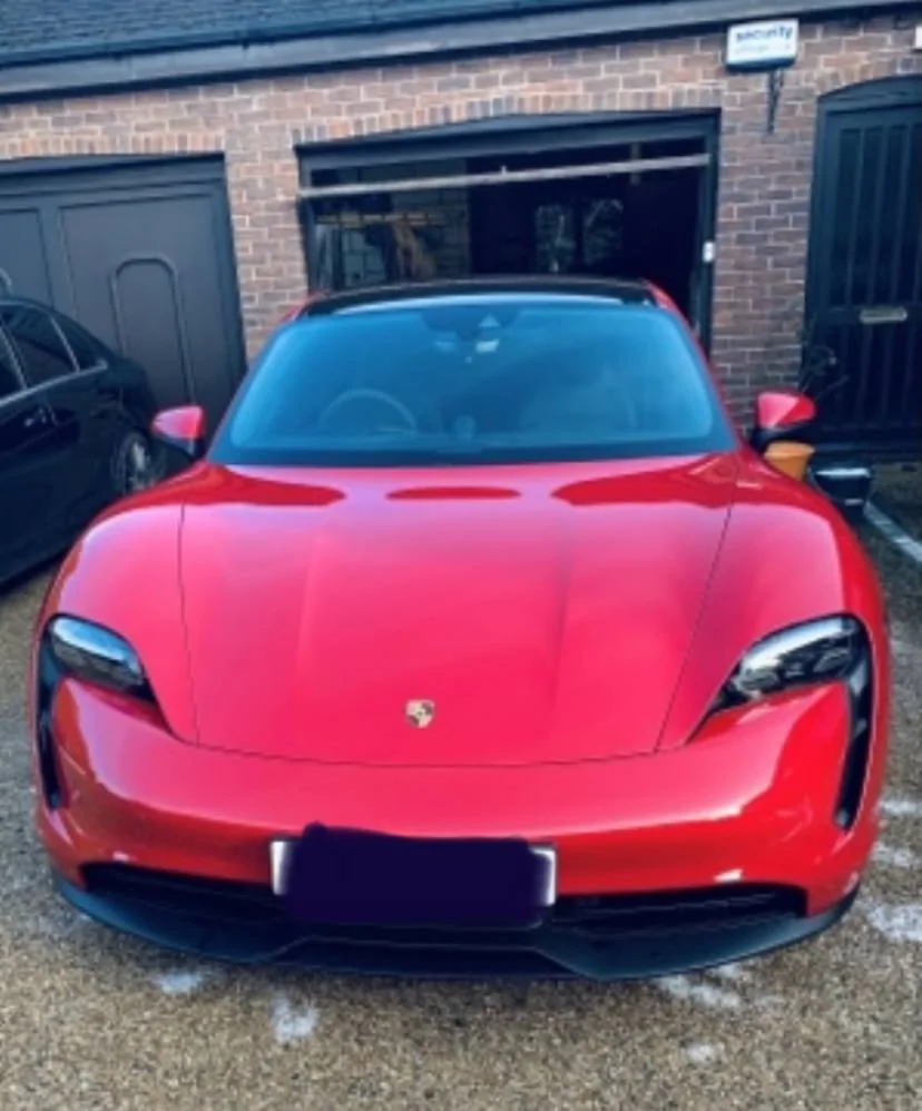 Porsche Taycan CARMINE RED Taycan Club 9FAE8859-EC78-4BE9-BD0F-B577FEB859A2