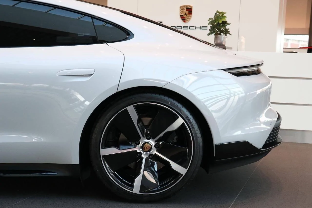 Porsche Taycan Request: White Taycan w/ Taycan Exclusive Design Wheels IMG_1139