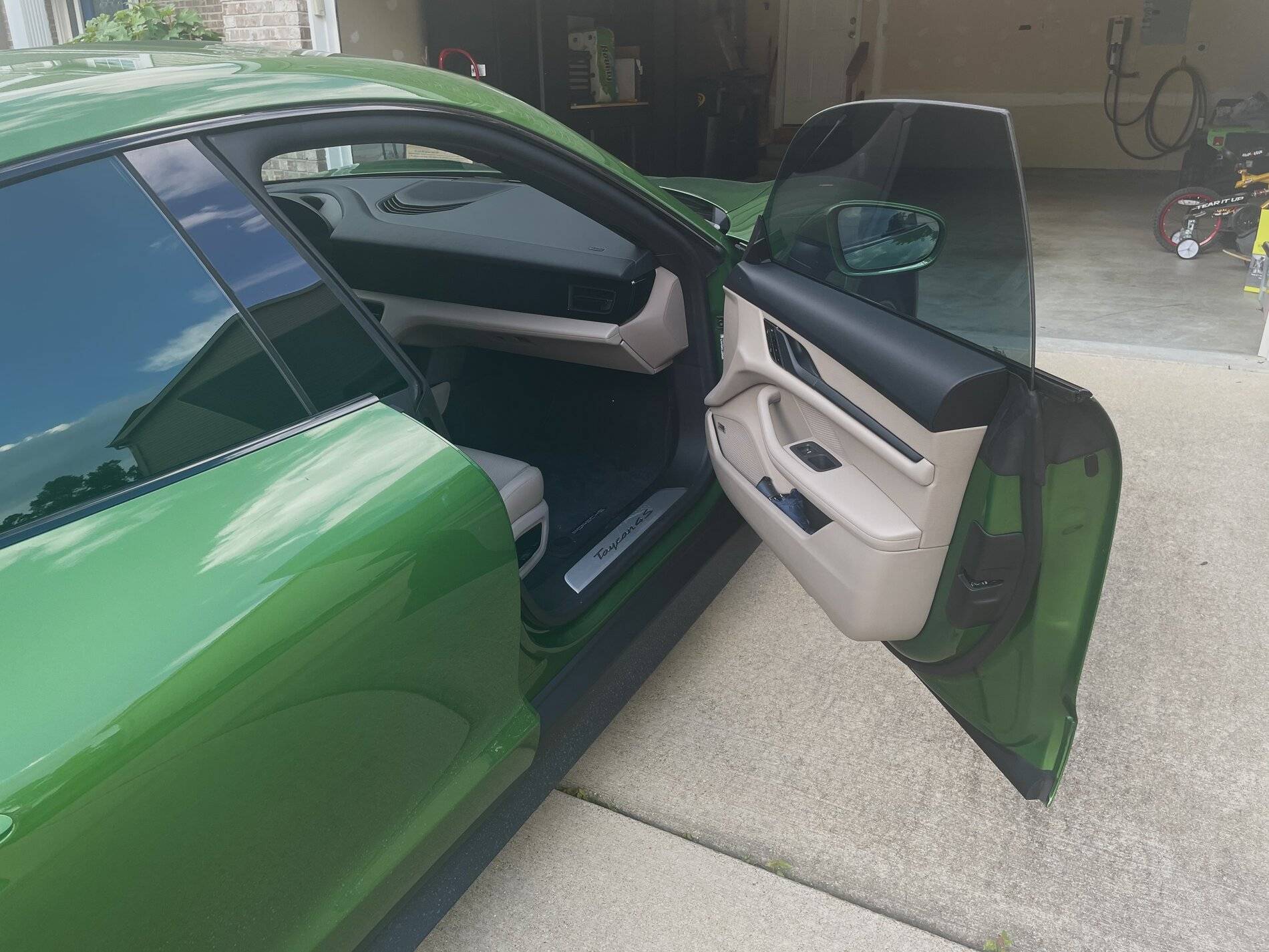 Porsche Taycan Has anyone seen/have beige interior on Mamba green Taycan? 77443FBB-36A4-49E1-89A3-0D8CF34FACE8